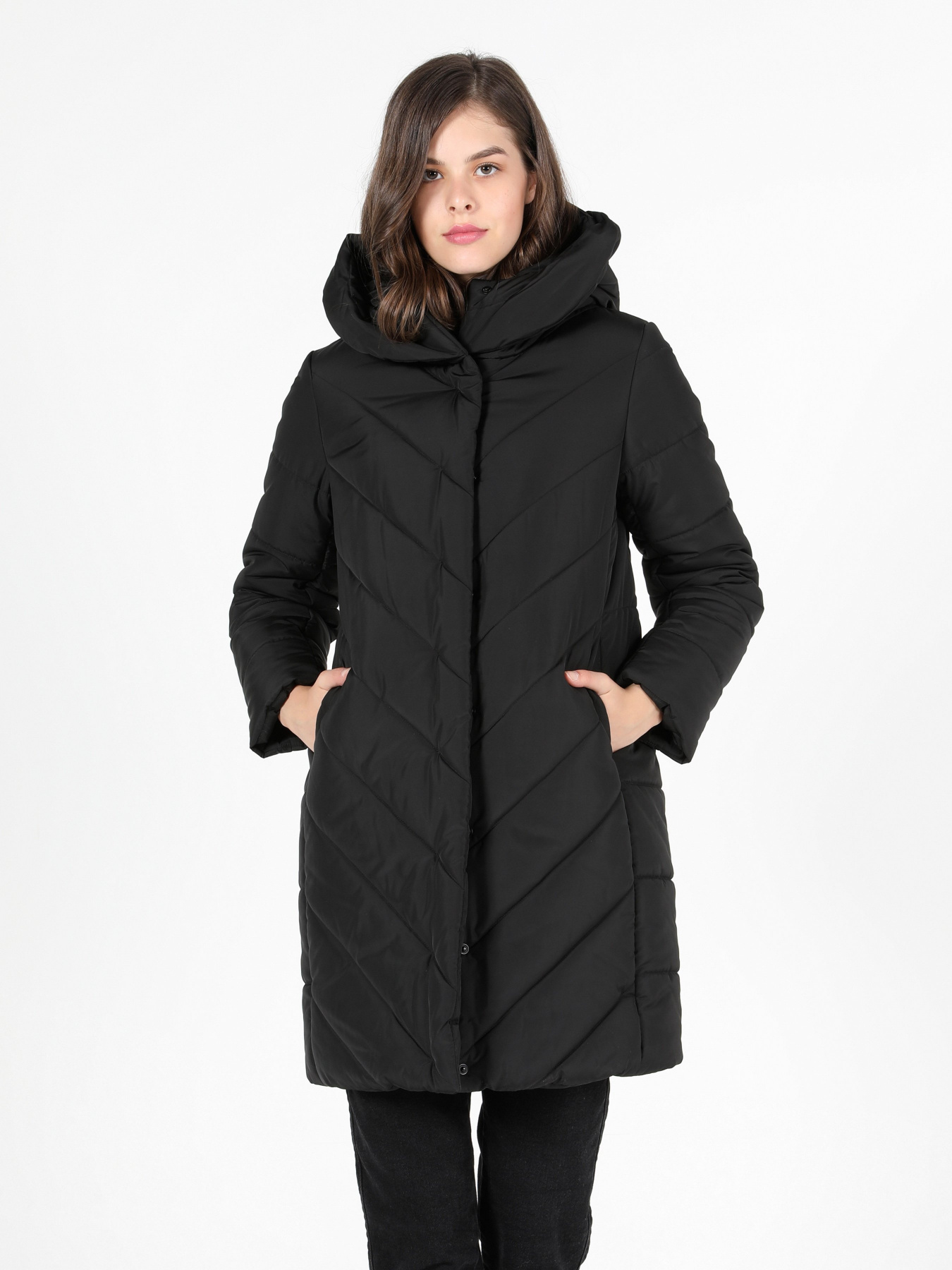 Куртки и дубленки Colin’s модель CL1050794BLK Куртки и дубленки Colin’s модель CL1050794BLK Фото