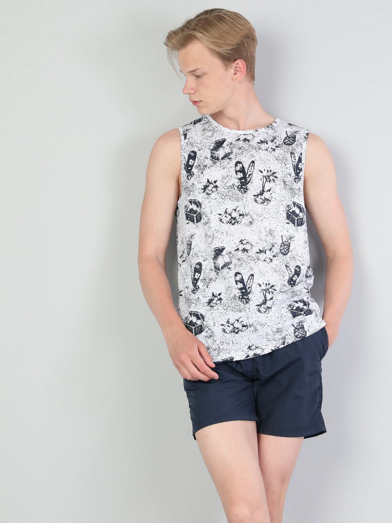Одежда для дома и сна Colin’s модель CL1046310WHT Фото
