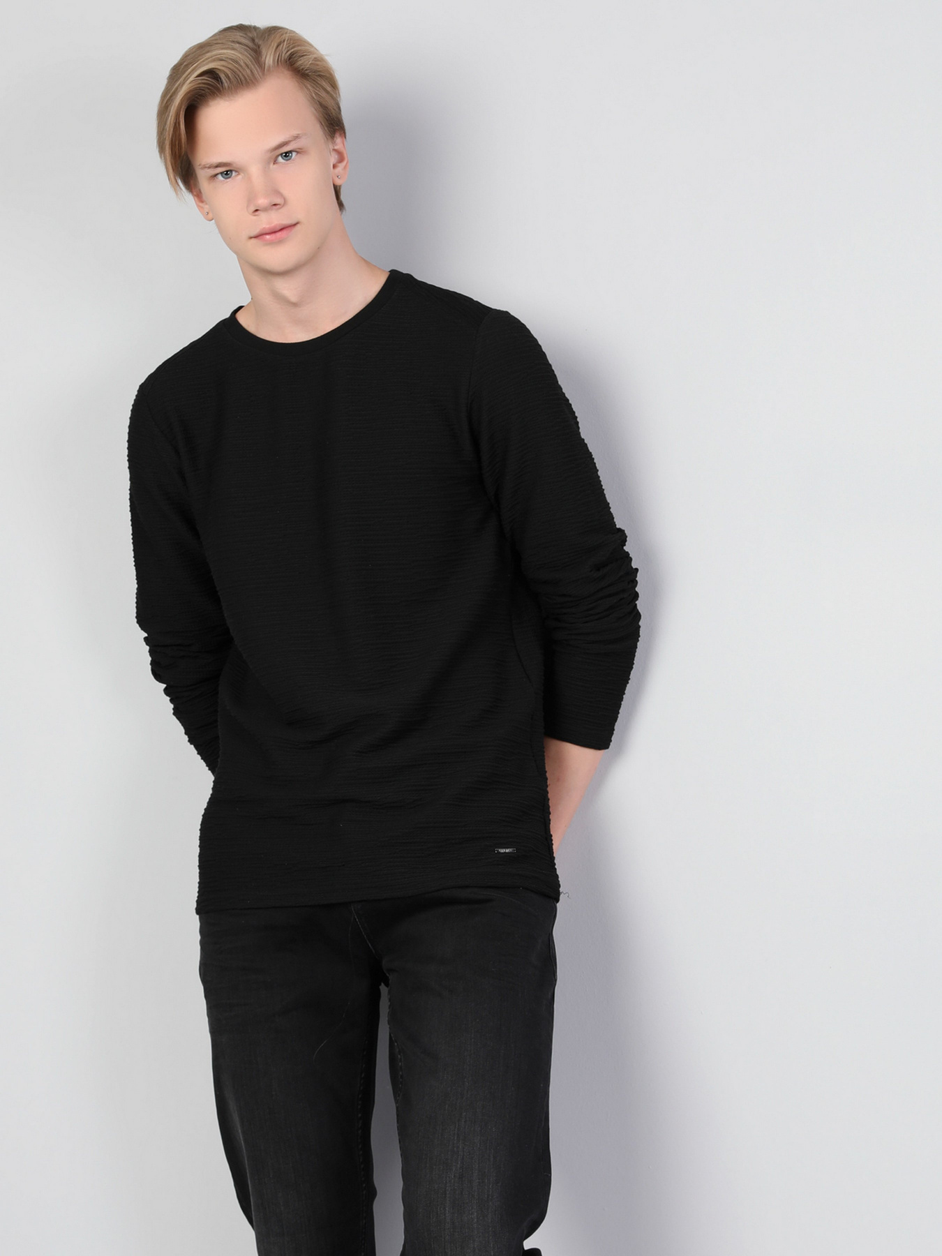 Худи и свитшоты Colin’s модель CL1045741BLK Худи и свитшоты Colin’s модель CL1045741BLK Фото