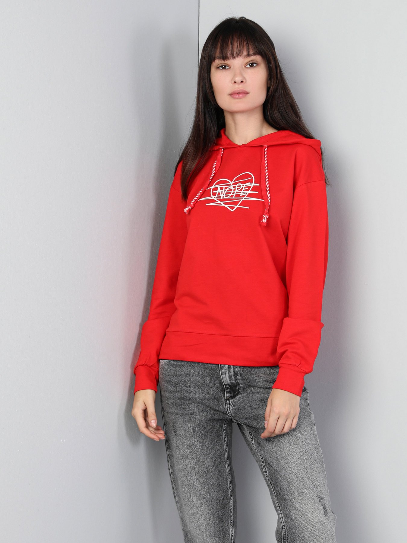 Худи и свитшоты Colin’s модель CL1046097RED Фото