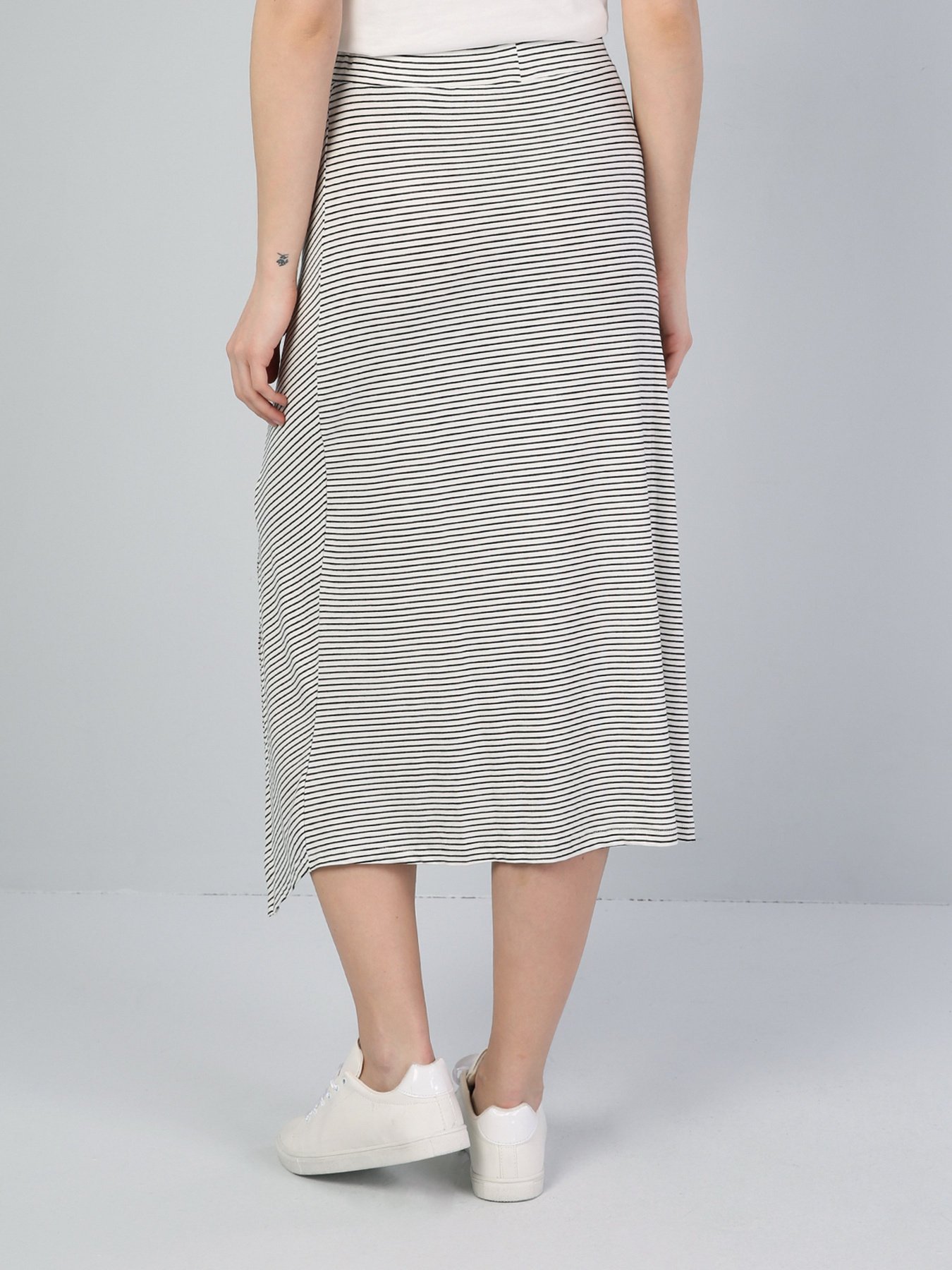 Юбки Colin’s модель CL1042593OFW Юбки Colin’s модель CL1042593OFW Фото