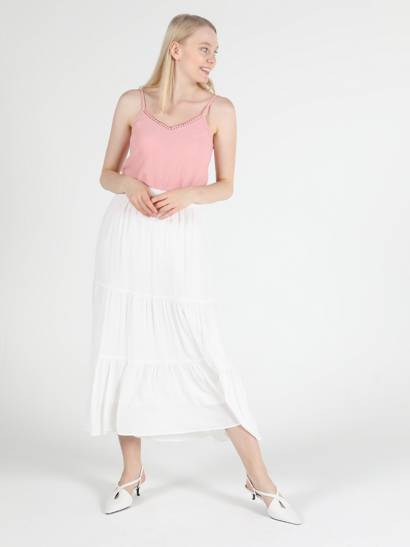 Юбки Colin’s модель CL1049024WHT Юбки Colin’s модель CL1049024WHT Фото