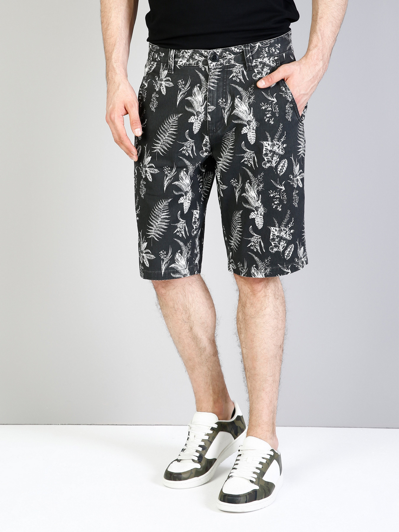 Шорты Colin’s модель CL1033268BLK Фото