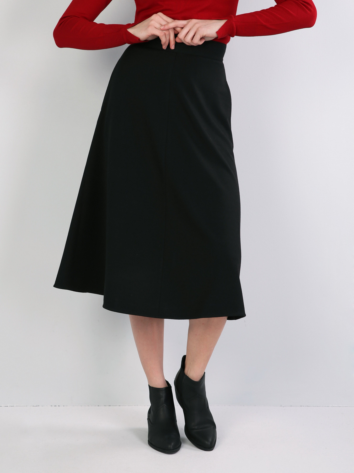 Юбки Colin’s модель CL1044921BLK Юбки Colin’s модель CL1044921BLK Фото