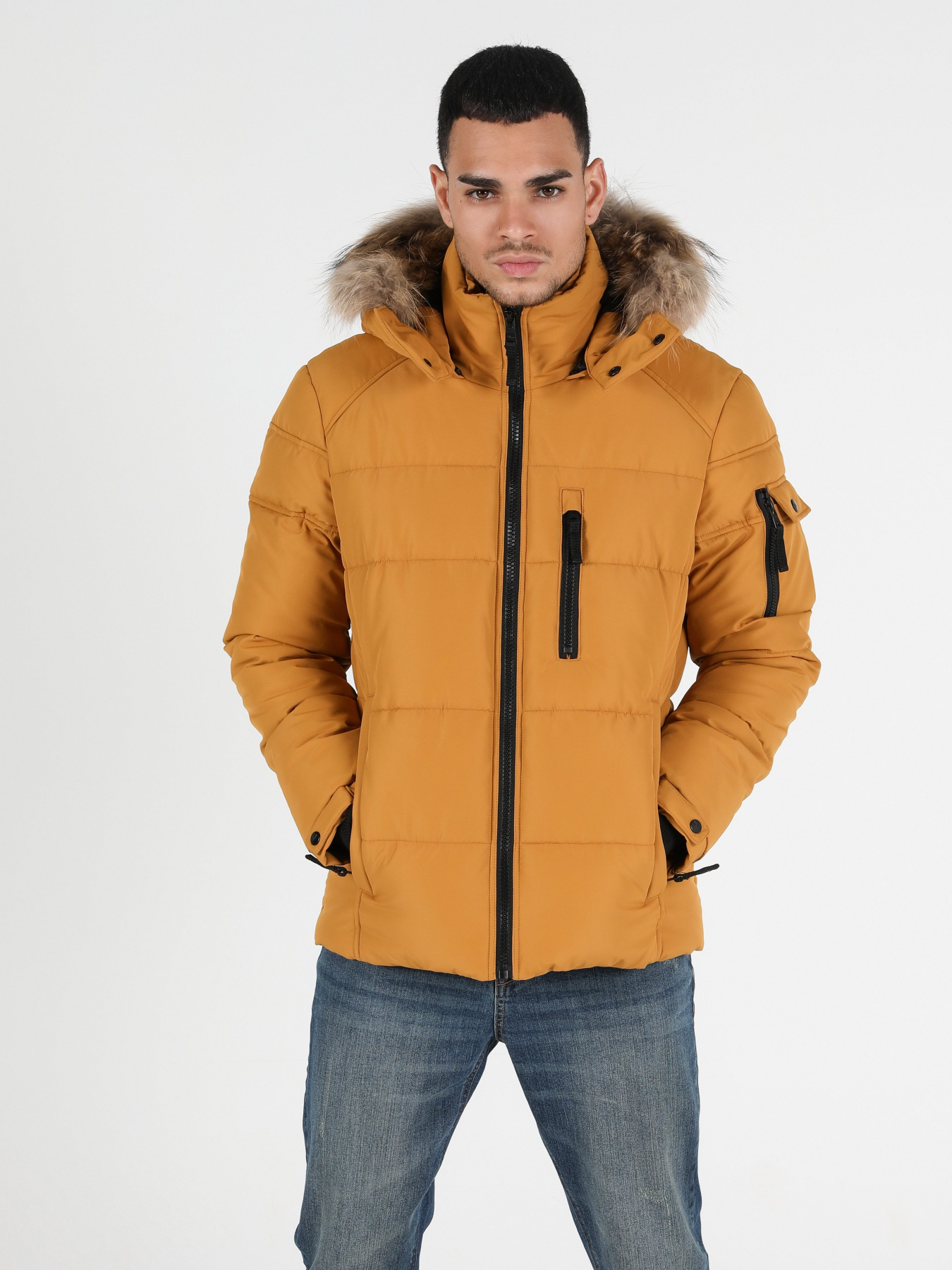 Куртки и дубленки Colin’s модель CL1035958YLW Куртки и дубленки Colin’s модель CL1035958YLW Фото