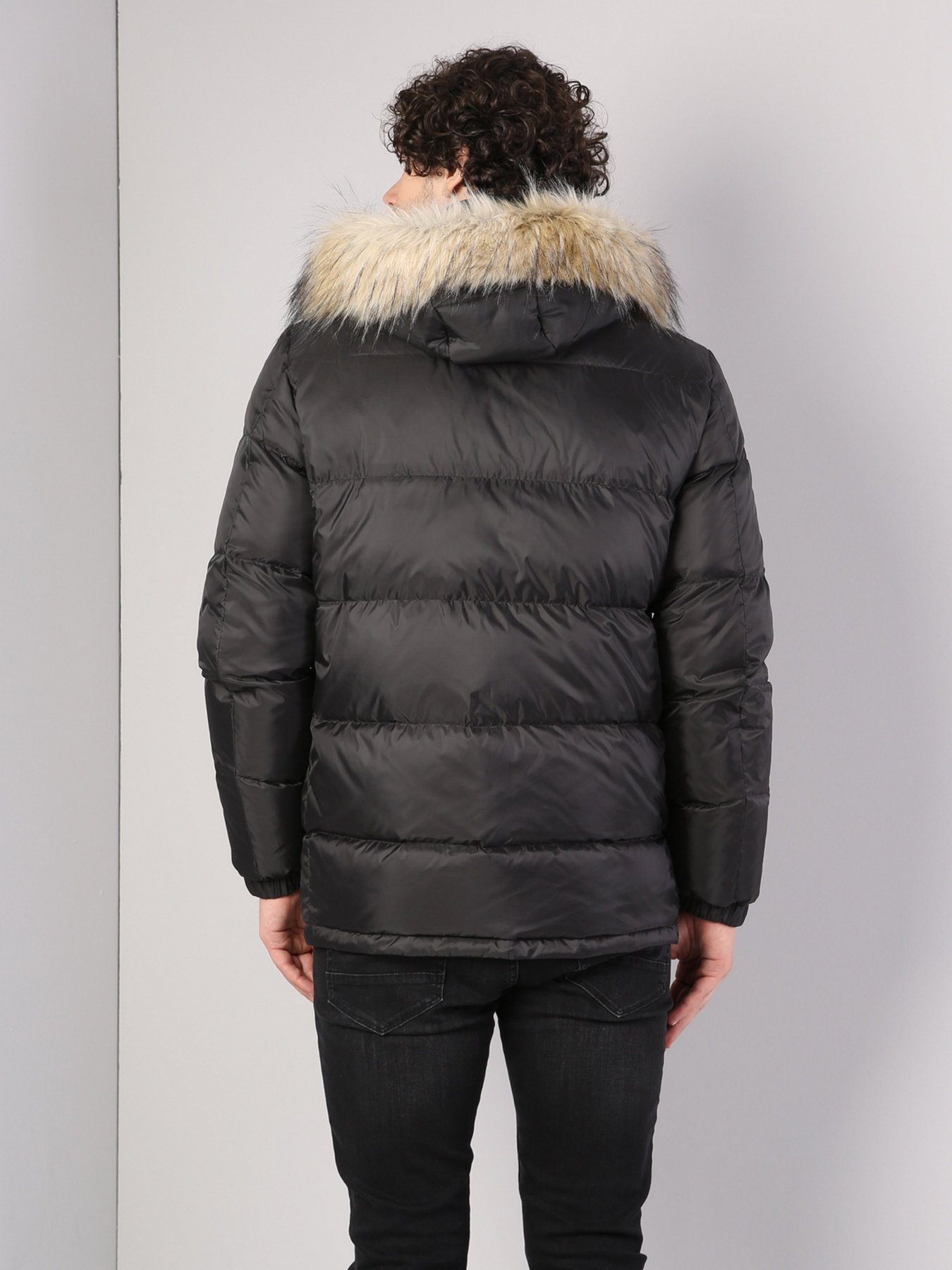 Куртки та дублянки Colin’s модель CL1036064BLK Фото