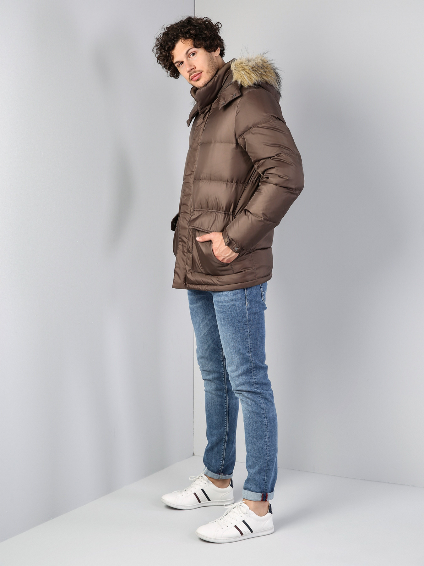 Куртки и дубленки Colin’s модель CL1036064DBG Куртки и дубленки Colin’s модель CL1036064DBG Фото