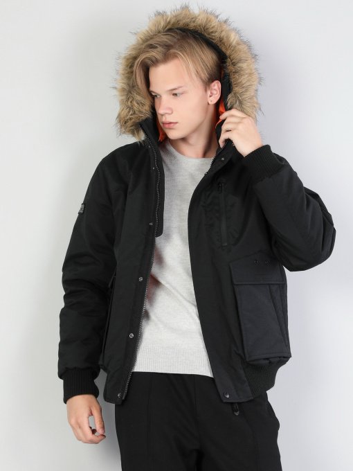 Куртки и дубленки Colin’s модель CL1044351BLK Фото