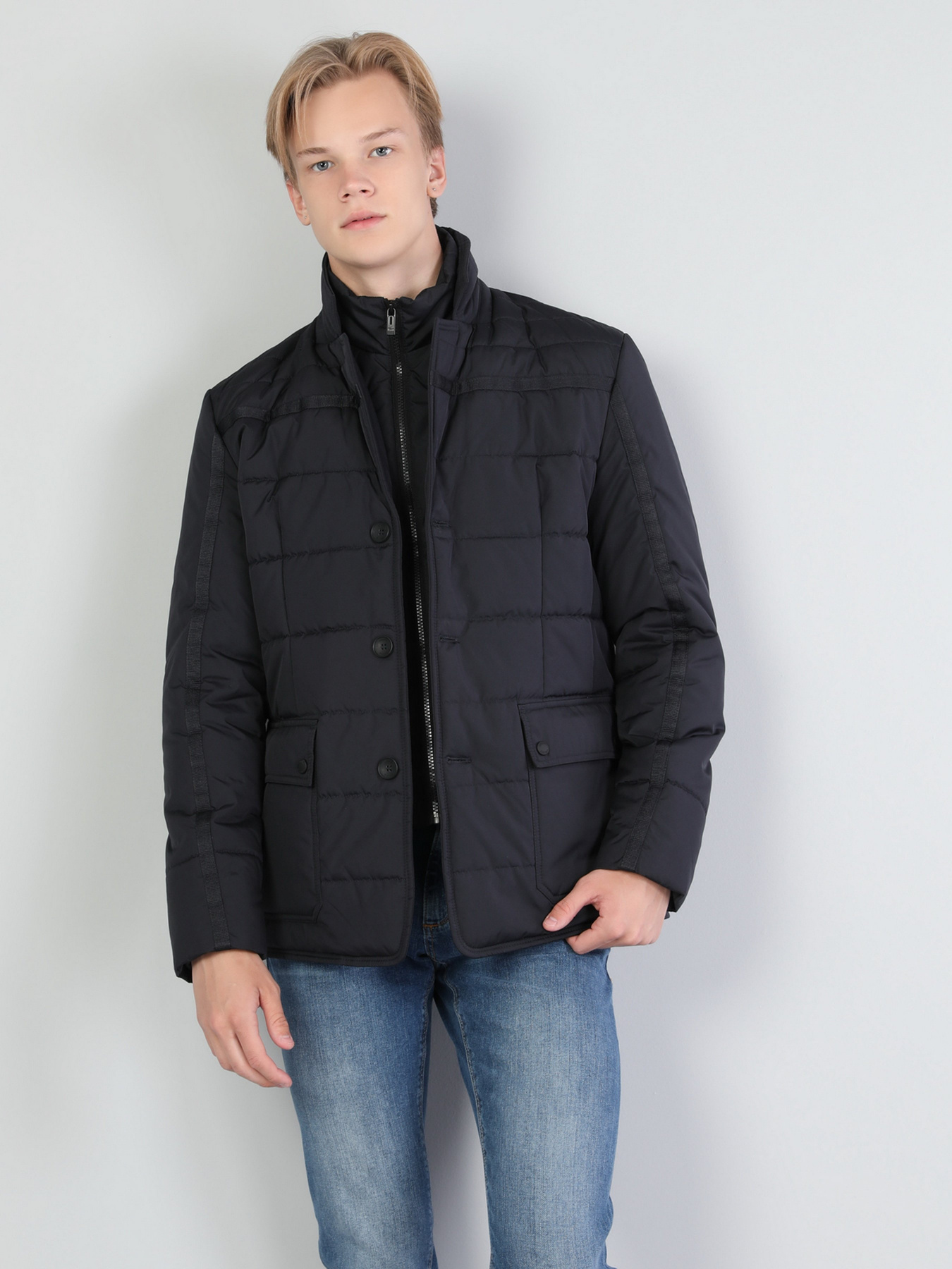 Куртки та дублянки Colin’s модель CL1045112NAV Куртки та дублянки Colin’s модель CL1045112NAV Фото
