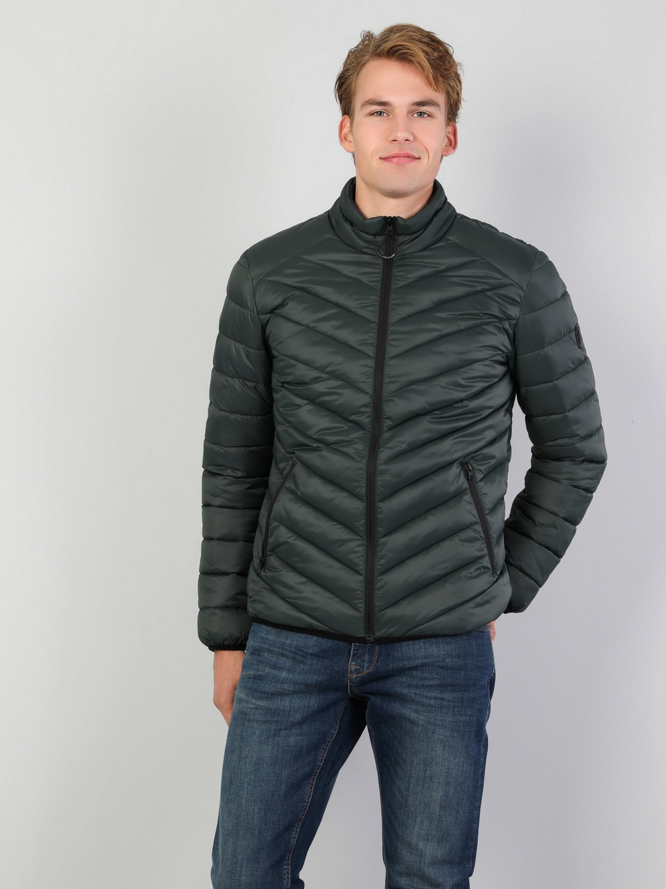 Куртки та дублянки Colin’s модель CL1047839GRE Куртки та дублянки Colin’s модель CL1047839GRE Фото