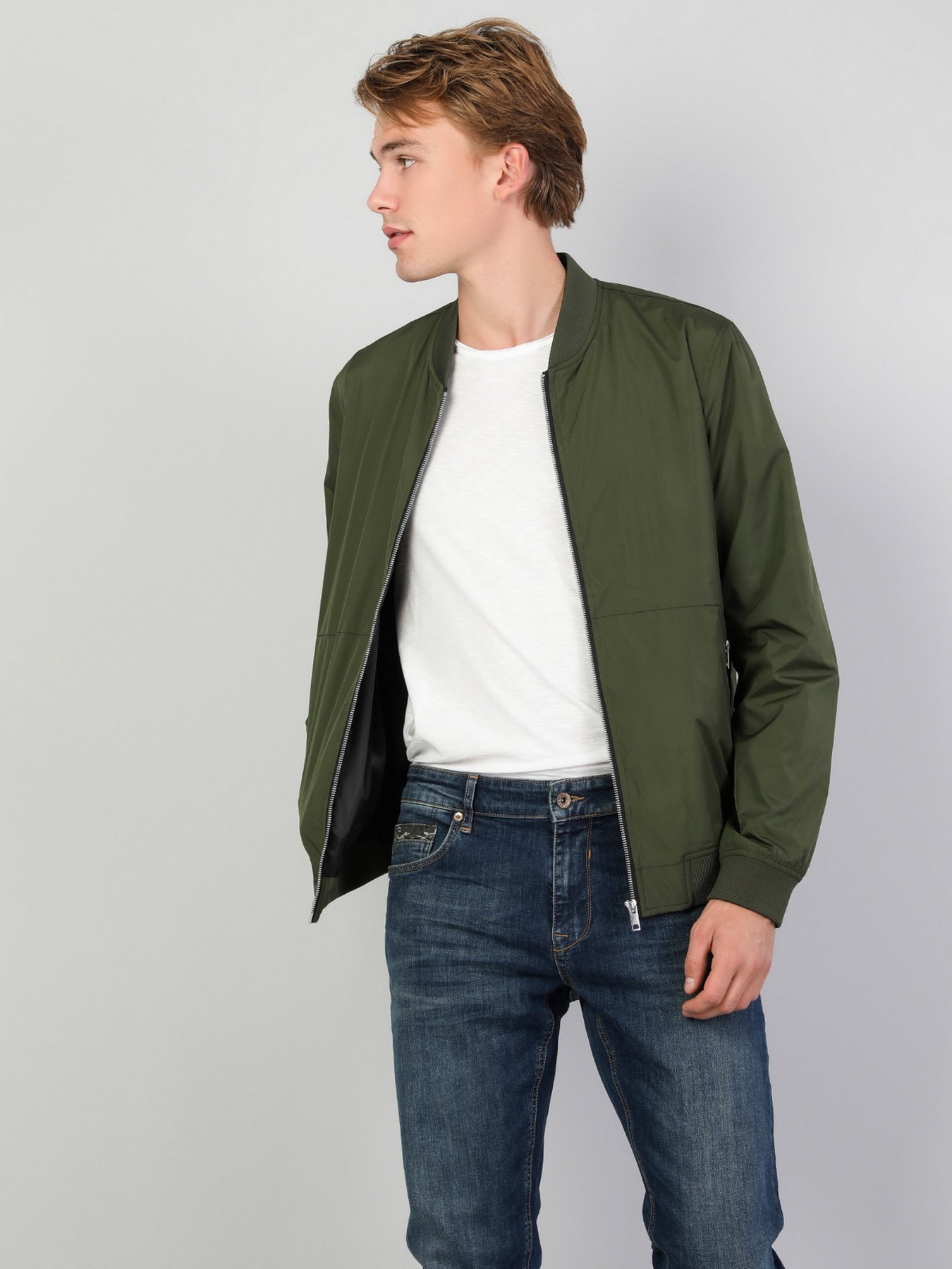 Куртки и дубленки Colin’s модель CL1047911KHA Куртки и дубленки Colin’s модель CL1047911KHA Фото