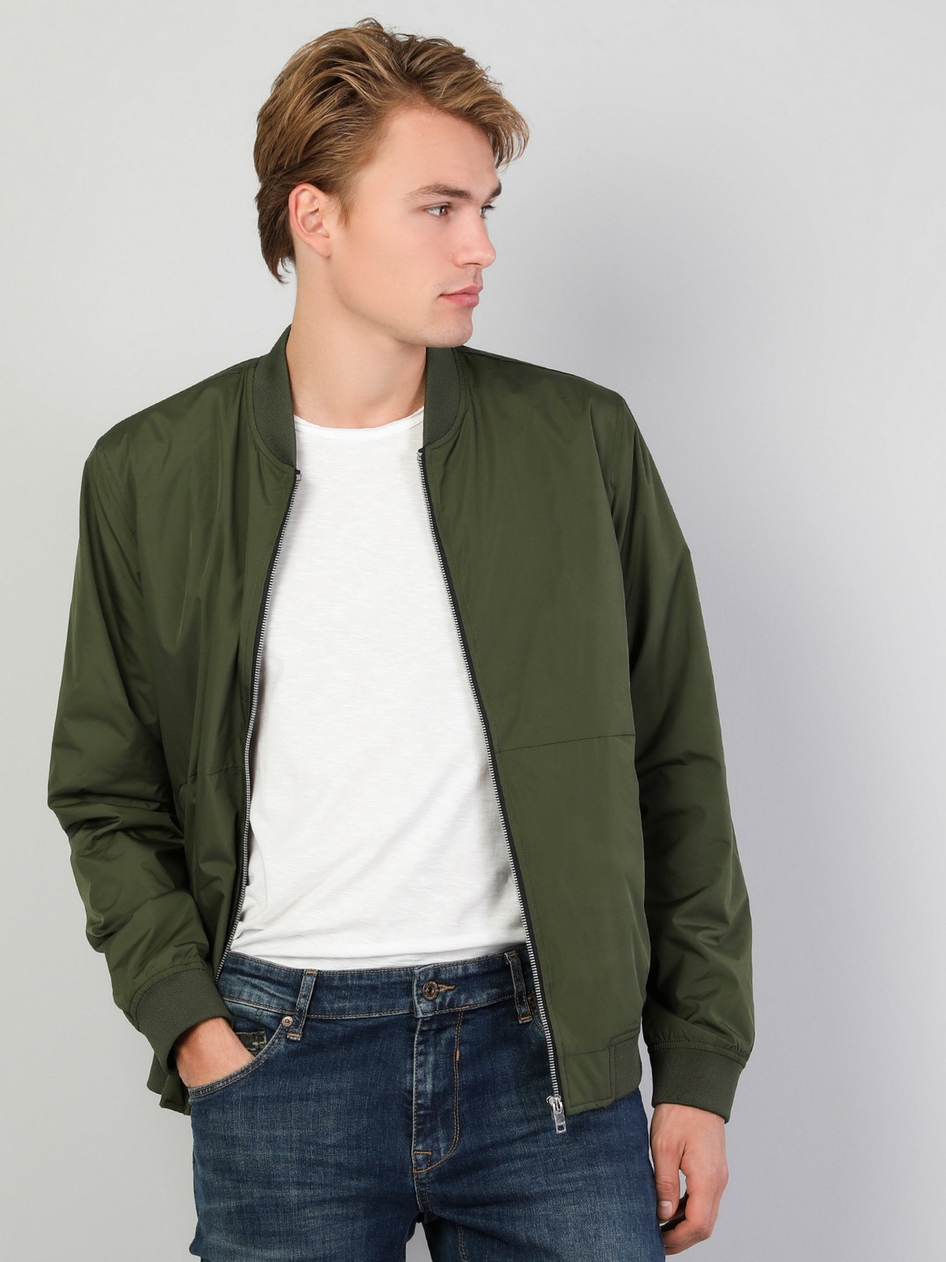 Куртки и дубленки Colin’s модель CL1047911KHA Куртки и дубленки Colin’s модель CL1047911KHA Фото
