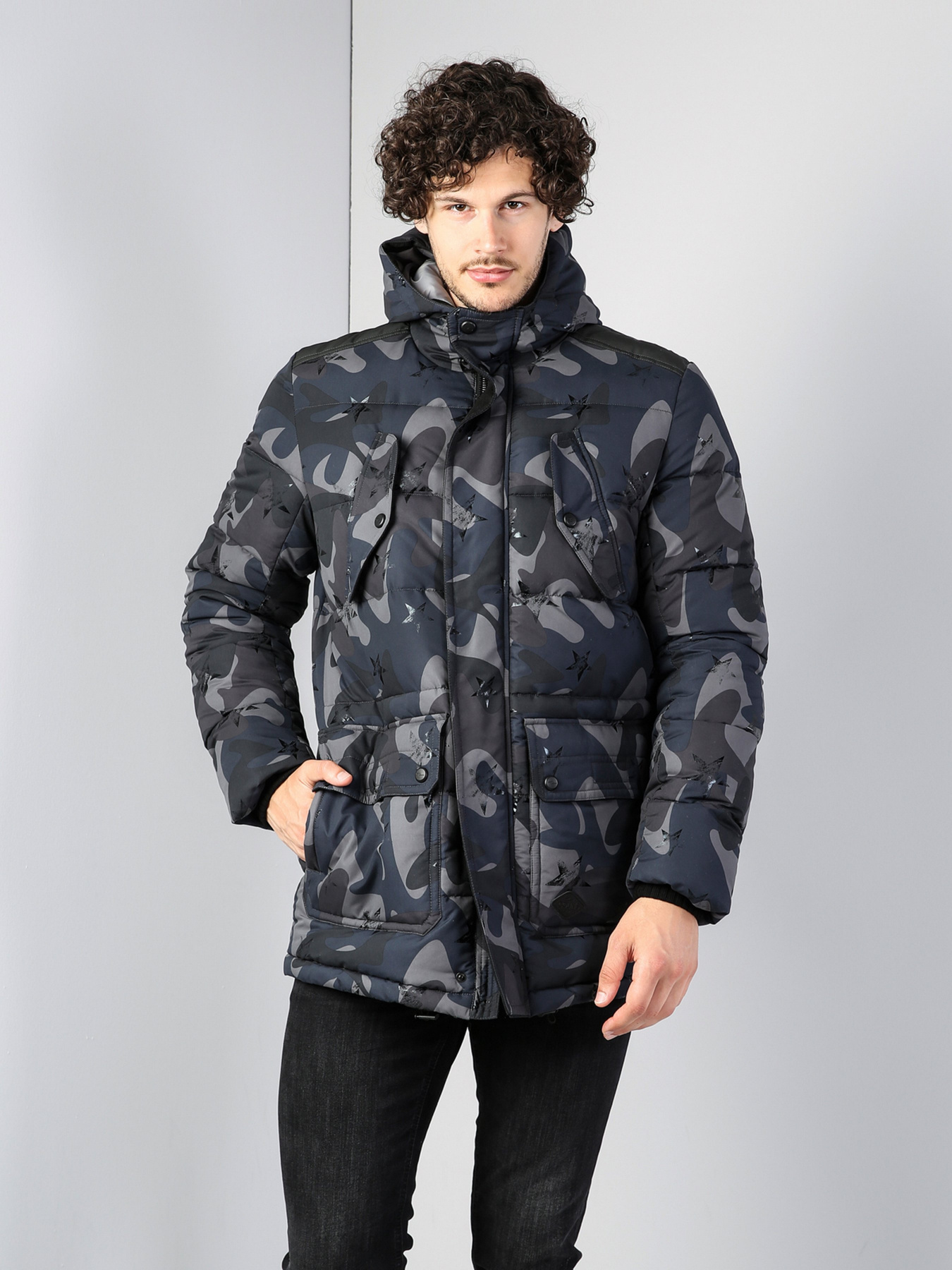 Куртки и дубленки Colin’s модель CL1036077ANT Куртки и дубленки Colin’s модель CL1036077ANT Фото