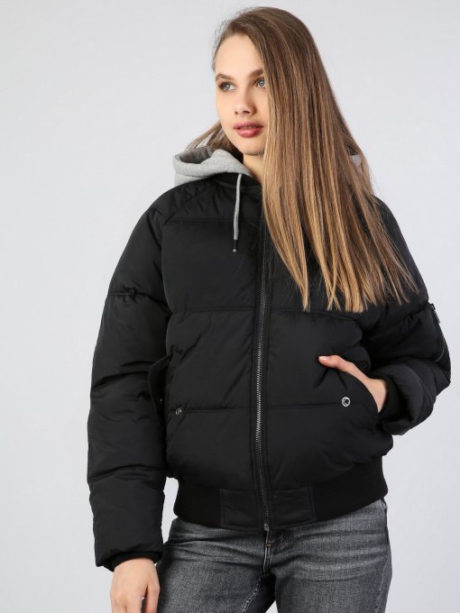 Куртки и дубленки Colin’s модель CL1045314BLK Фото