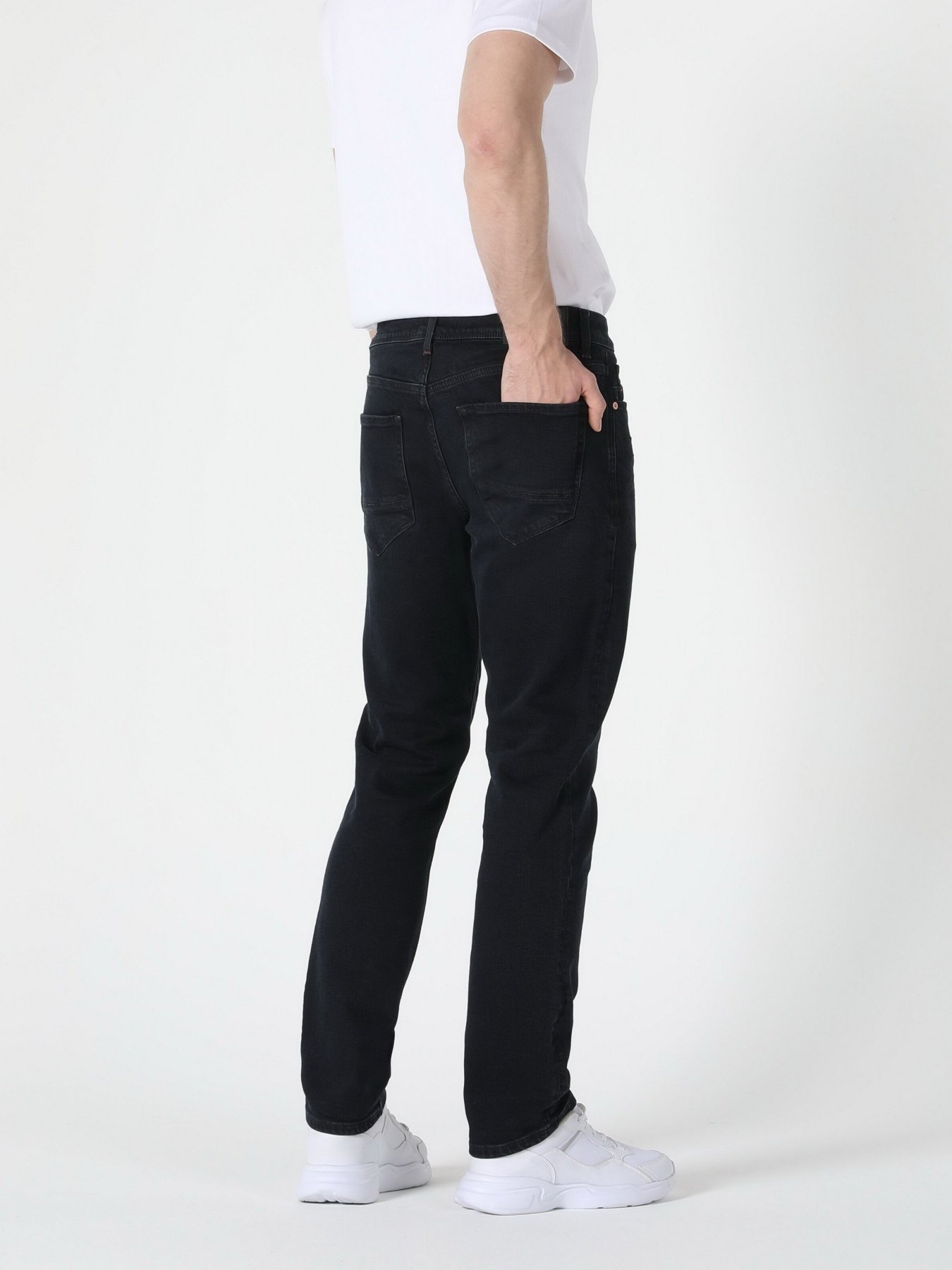 Джинси Colin’s модель CL1057868DN09645 Джинси Colin’s модель CL1057868DN09645 Фото