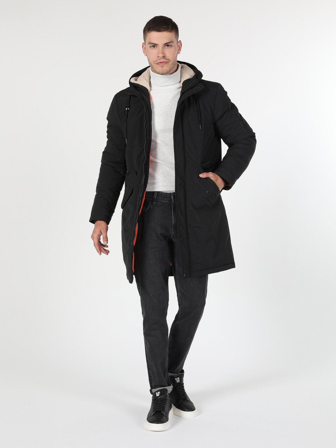 Куртки та дублянки Colin’s модель CL1055715BLK Фото