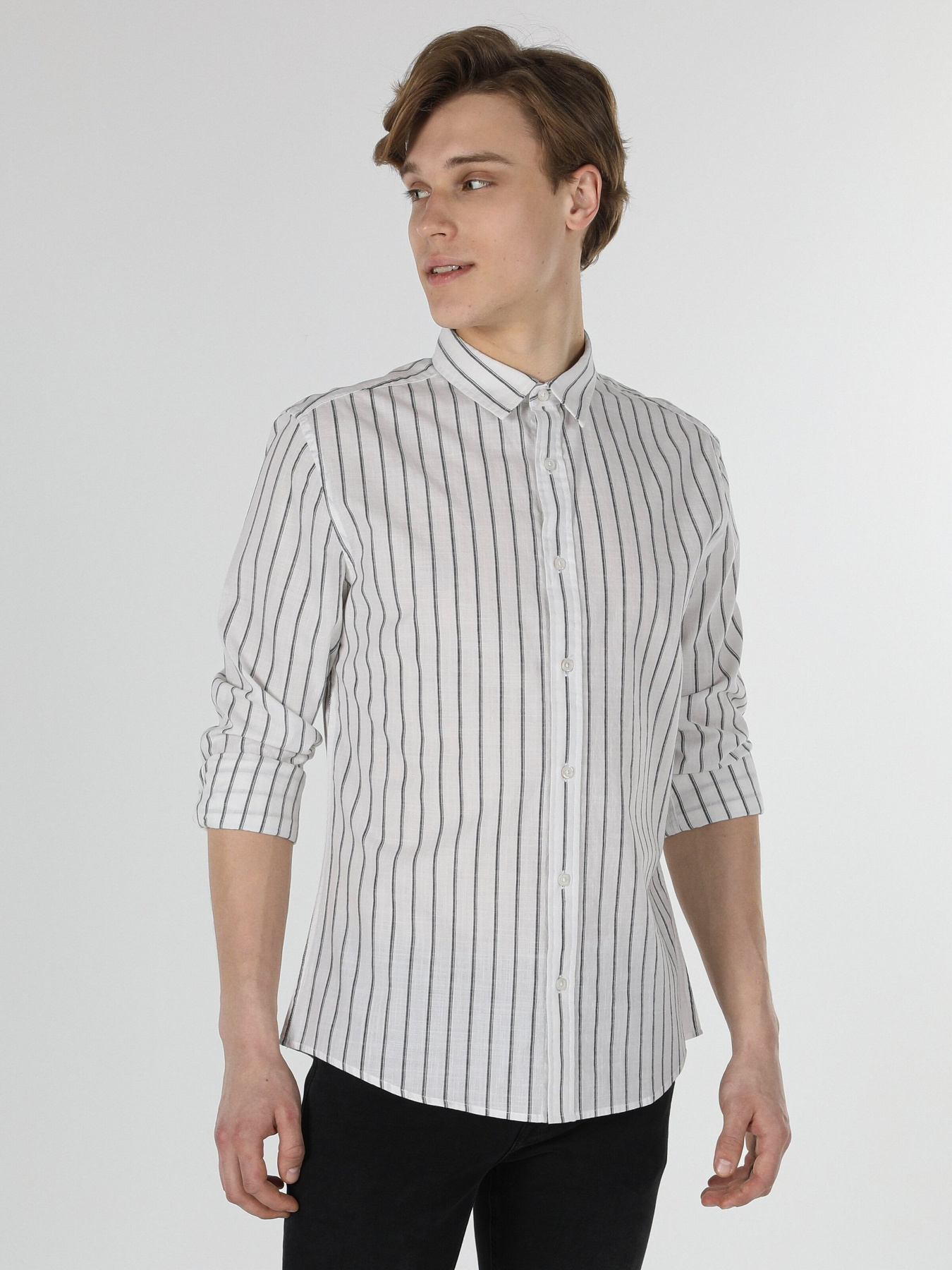 Рубашки Colin’s модель CL1053806WHT Рубашки Colin’s модель CL1053806WHT Фото