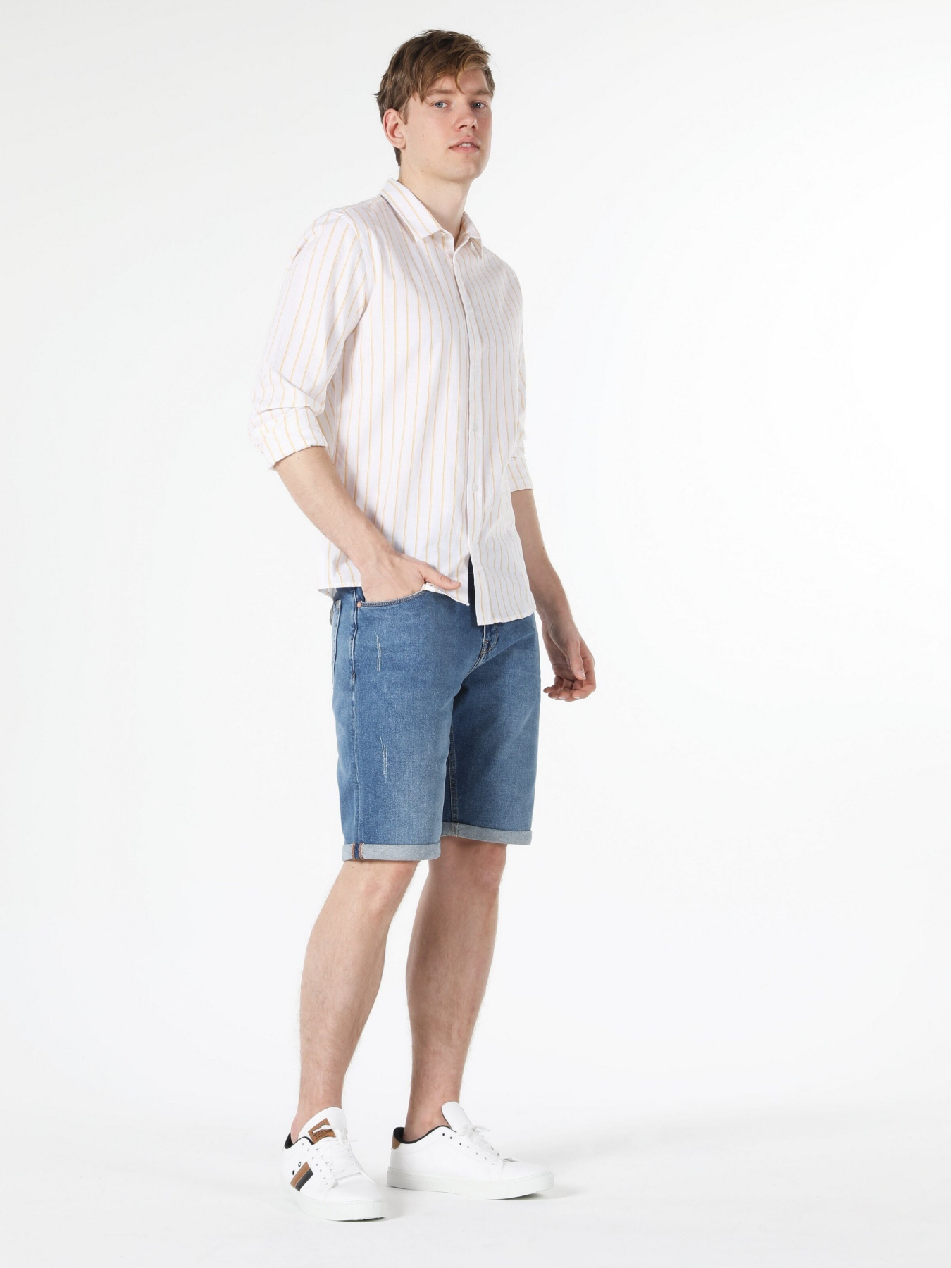 Рубашки Colin’s модель CL1053806YLW Рубашки Colin’s модель CL1053806YLW Фото