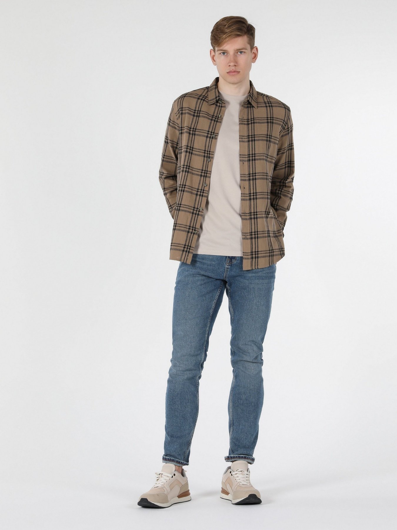 Рубашки Colin’s модель CL1057180BEI Рубашки Colin’s модель CL1057180BEI Фото