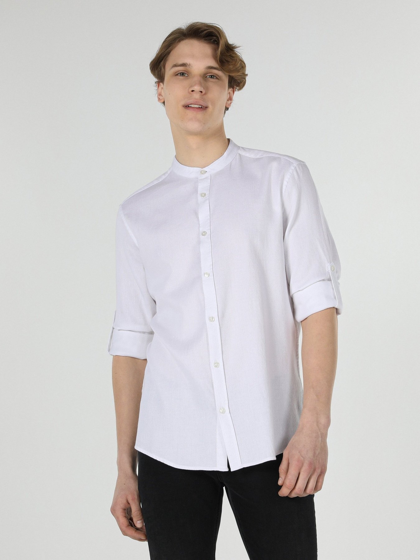 Рубашки Colin’s модель CL1057488WHT Рубашки Colin’s модель CL1057488WHT Фото
