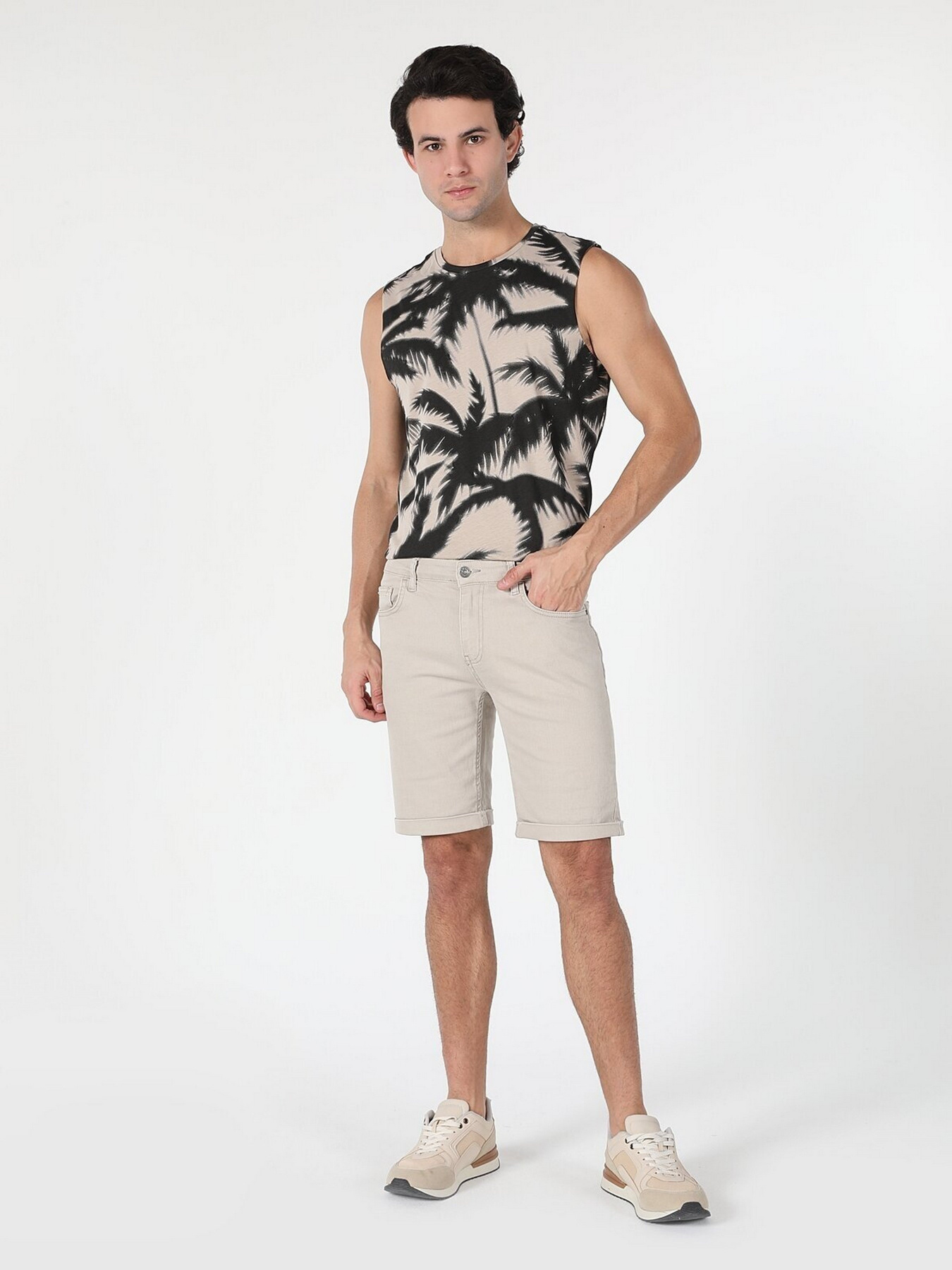 Шорти Colin’s модель CL1057965BEI Шорти Colin’s модель CL1057965BEI Фото