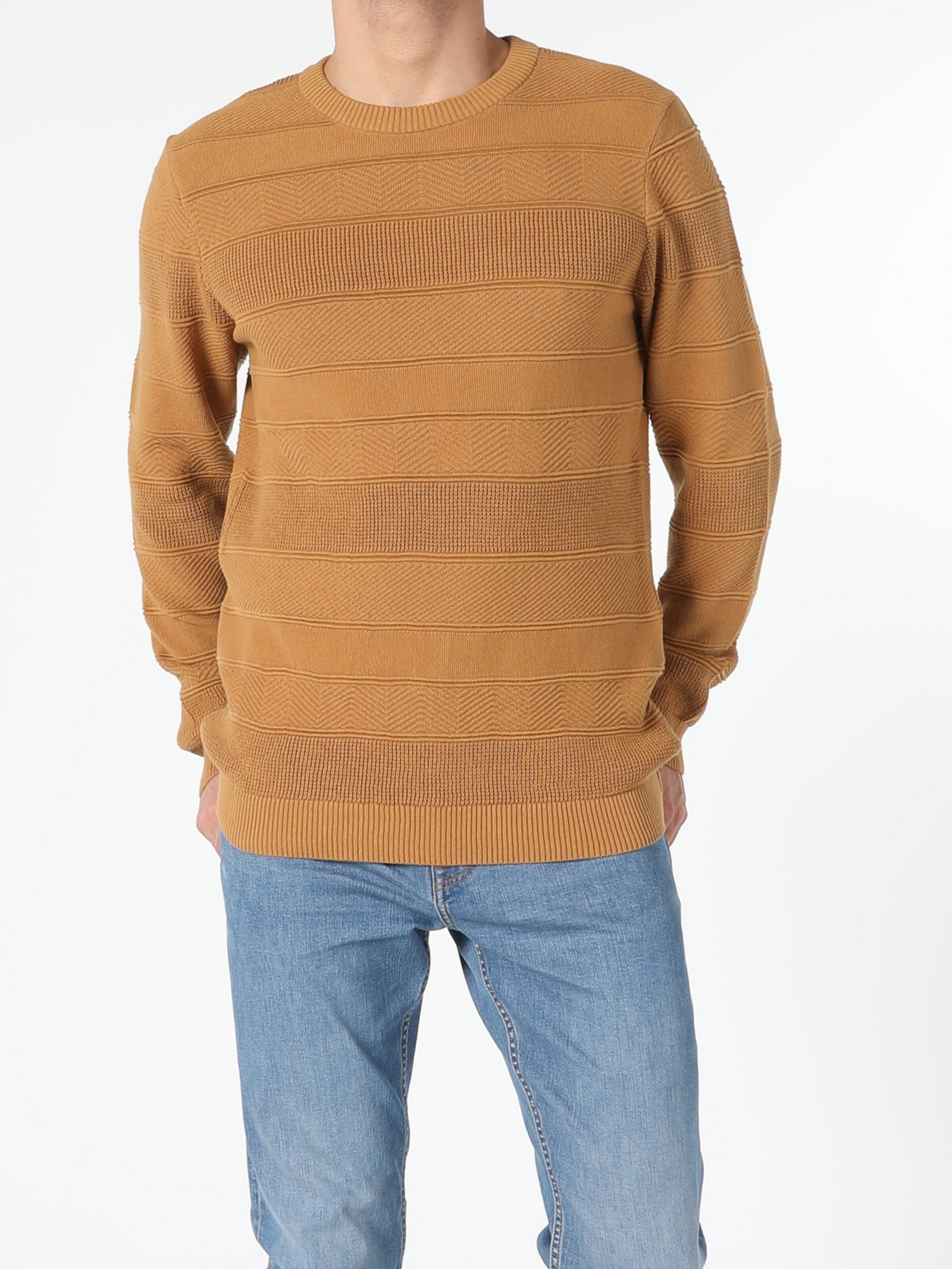 Свитры и кардиганы Colin’s модель CL1055241YLS Свитры и кардиганы Colin’s модель CL1055241YLS Фото