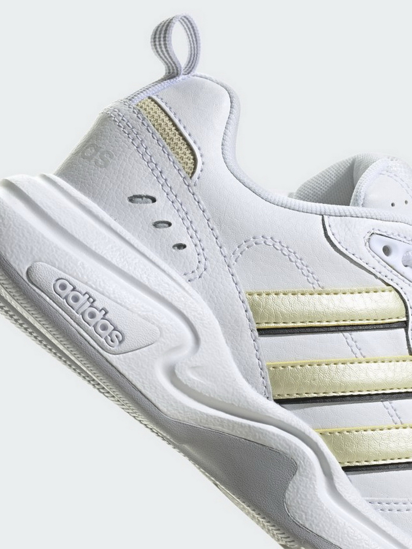 Кросівки Adidas Strutter Performance модель GX0671 Фото