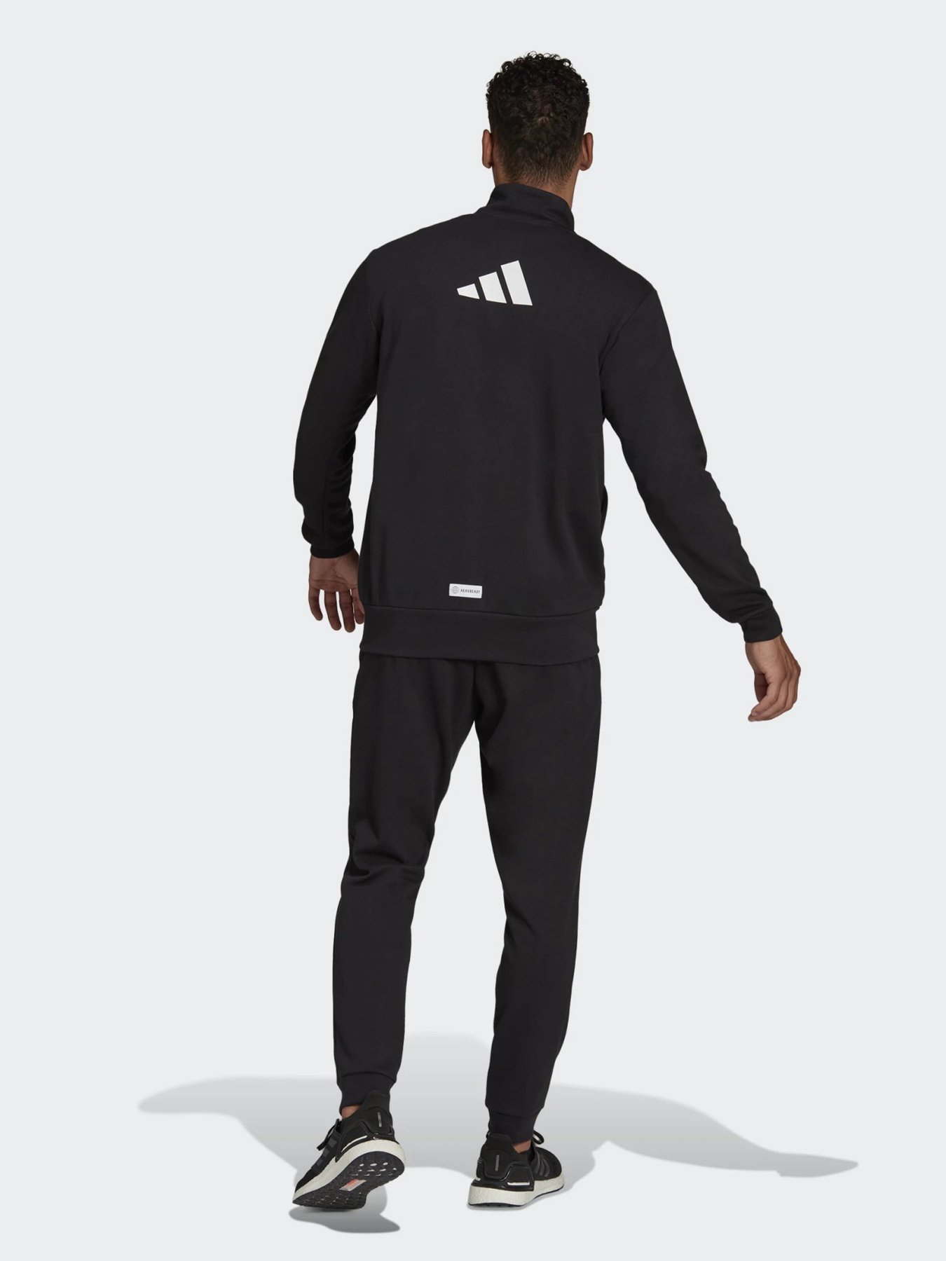 Костюмы Adidas Logo Graphic модель HE2228 Фото