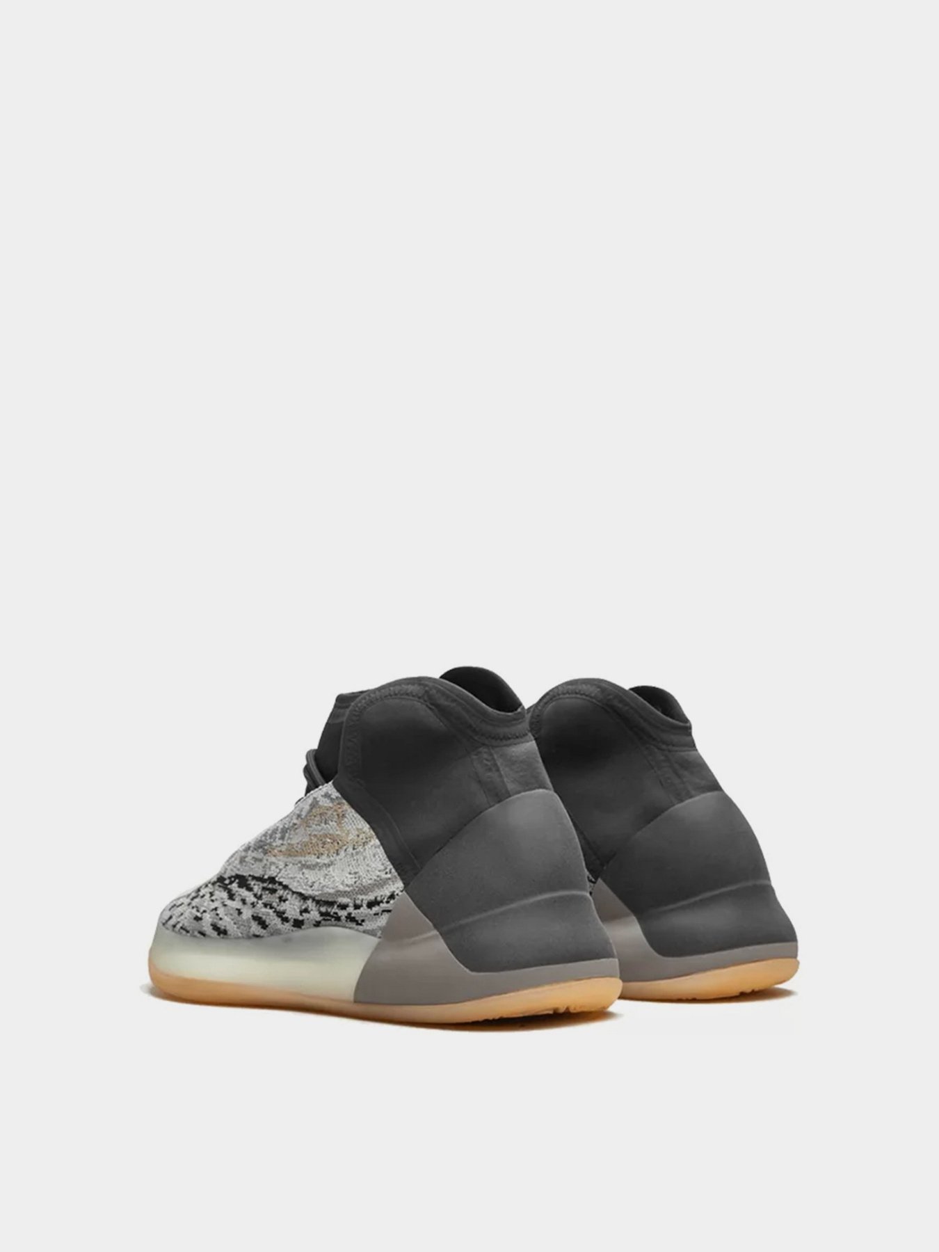Кросівки Adidas YEEZY QUANTUM модель CN2823 Фото