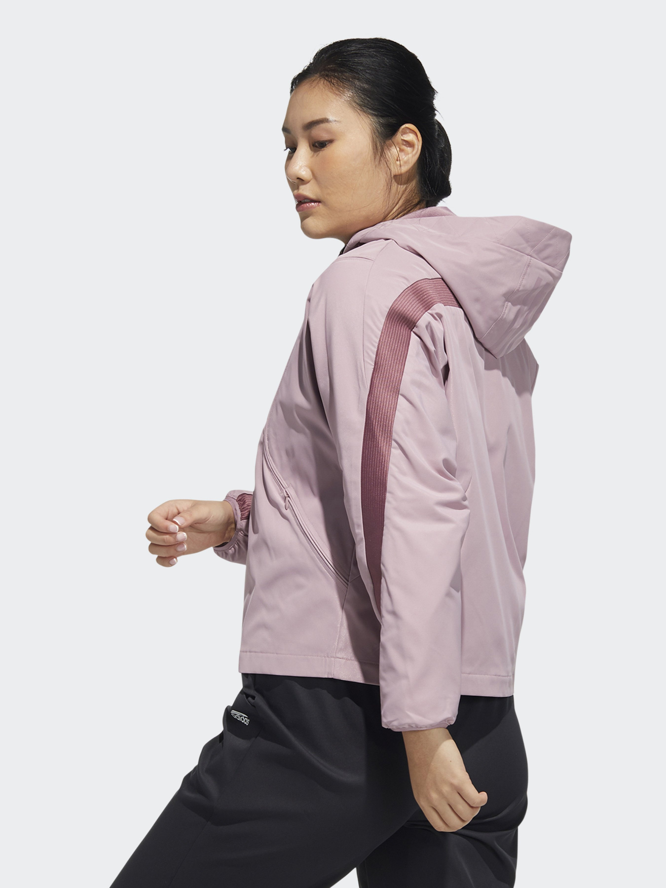 Куртки та дублянки Adidas MET Woven модель HF0046 Куртки та дублянки Adidas MET Woven модель HF0046 Фото