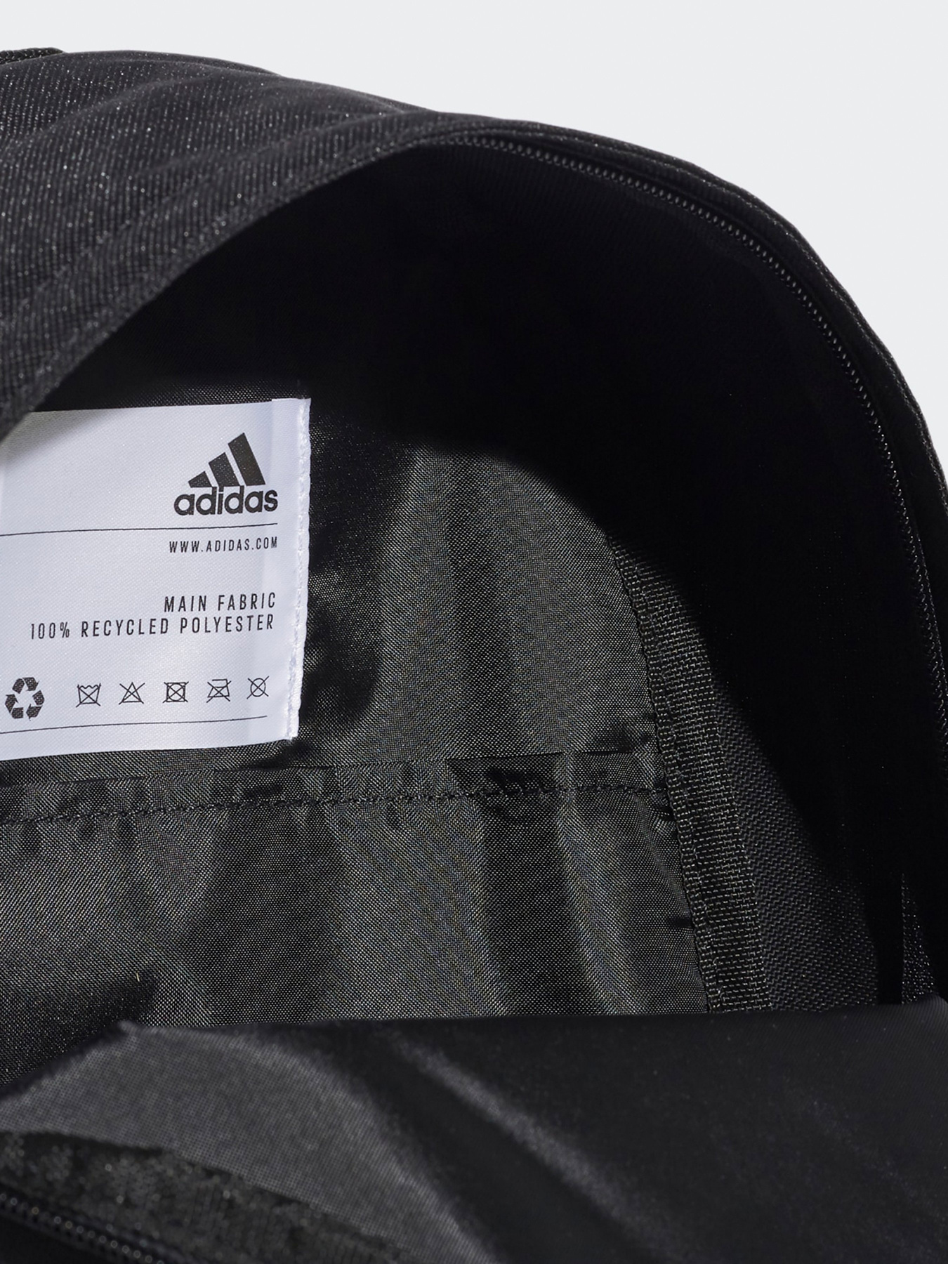 Рюкзаки Adidas Classic модель FT9233 Рюкзаки Adidas Classic модель FT9233 Фото