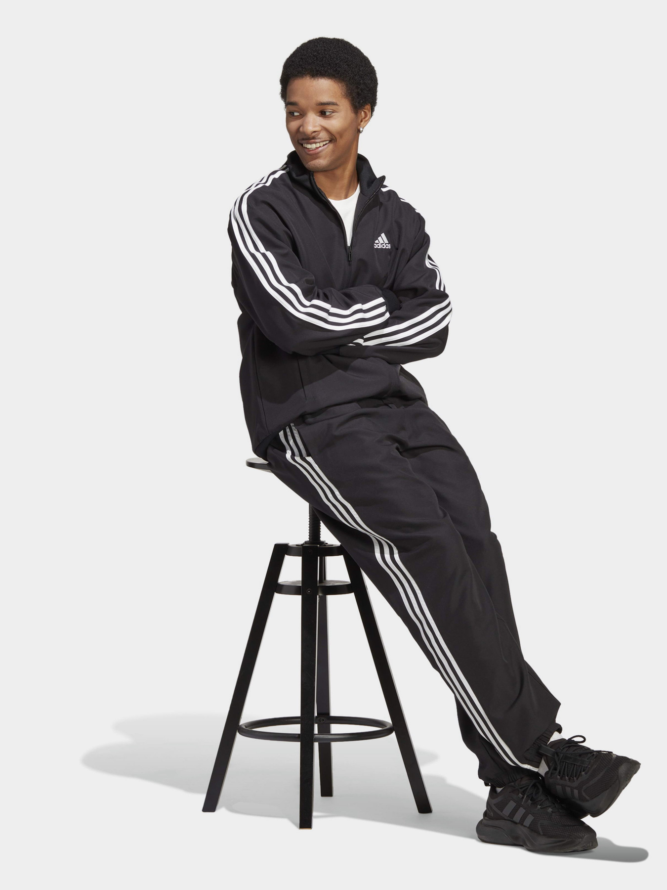 Костюмы Adidas 3-Stripes Sportswear модель IC6750 Фото