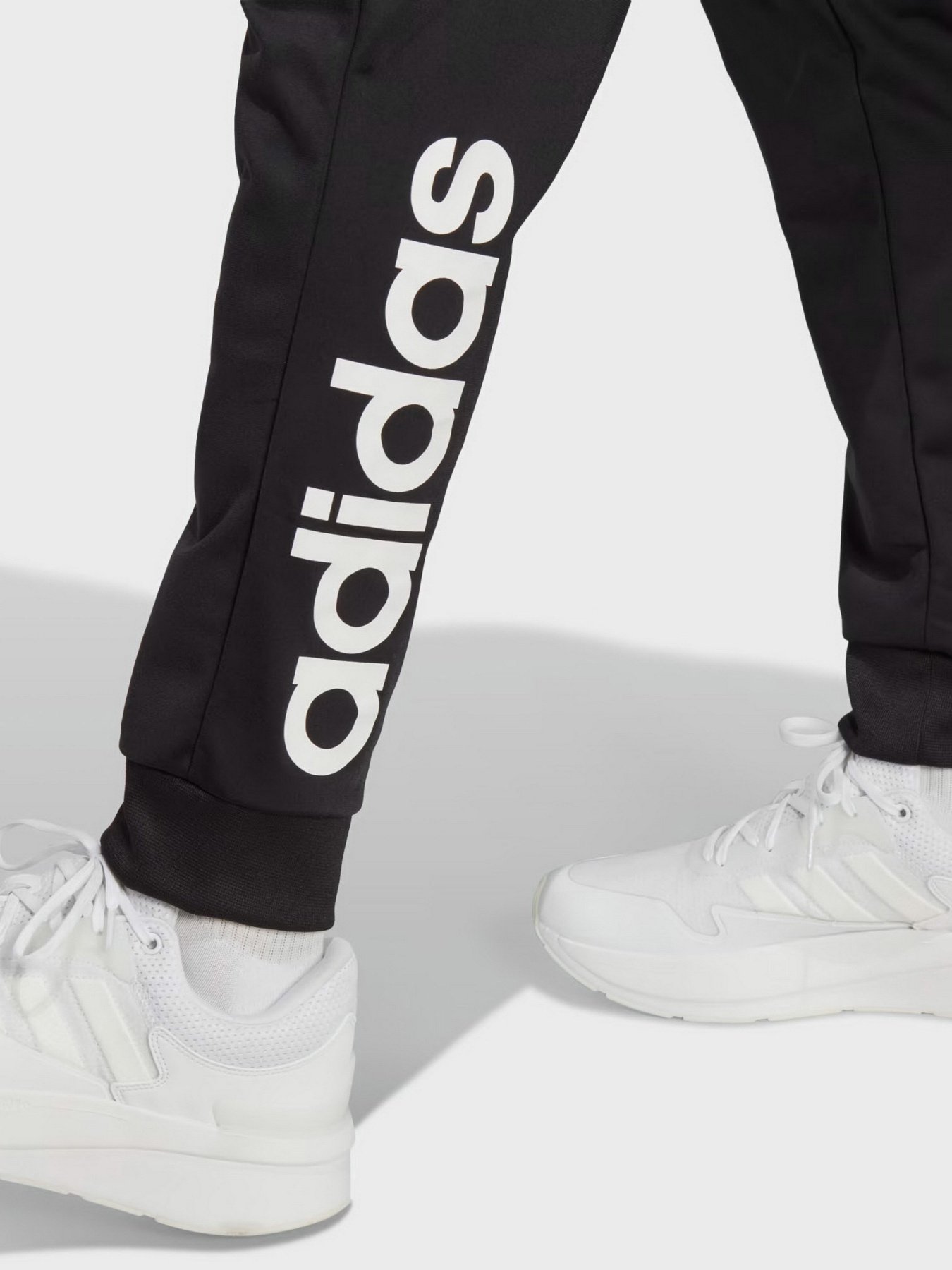 Костюмы Adidas Linear Logo Tricot модель IC6775 Костюмы Adidas Linear Logo Tricot модель IC6775 Фото