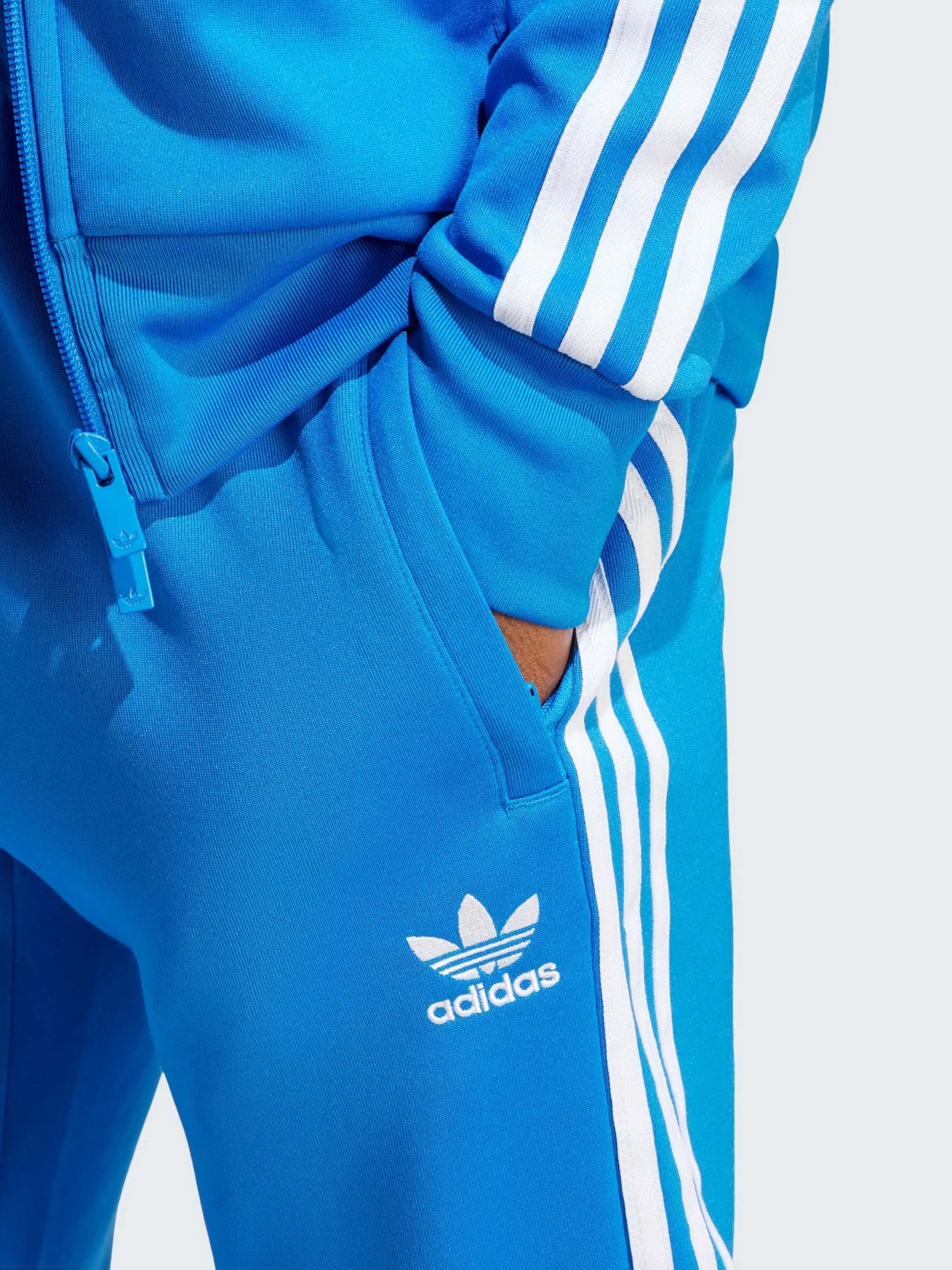 Брюки Adidas Adicolor Classics SST модель IM4542 Брюки Adidas Adicolor Classics SST модель IM4542 Фото