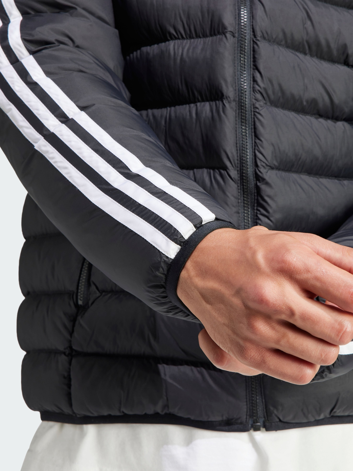 Куртки та дублянки Adidas Padded Hooded Puffer Originals модель IL2563 Фото