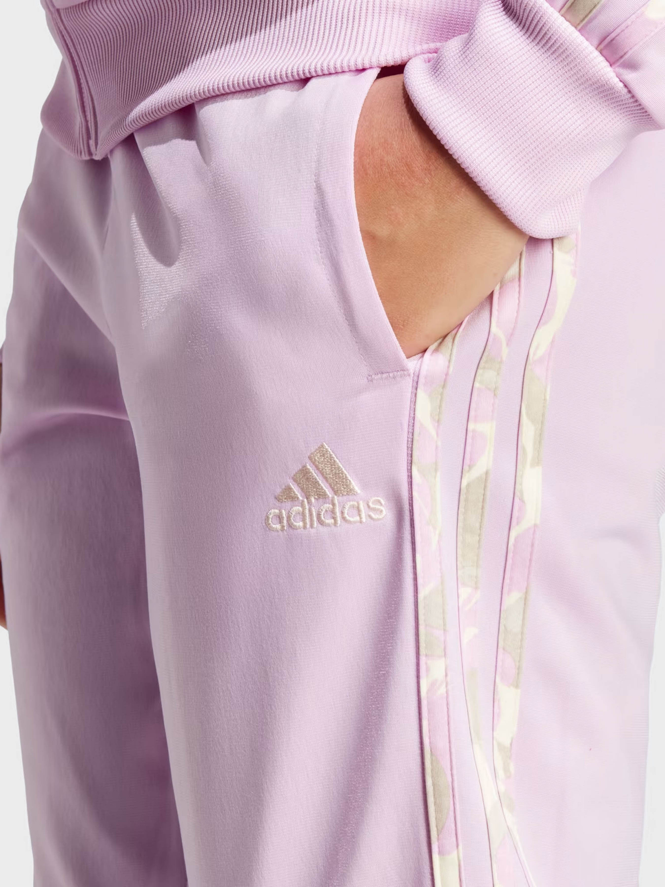 Костюмы Adidas Essentials 3-Stripes модель IJ8787 Фото