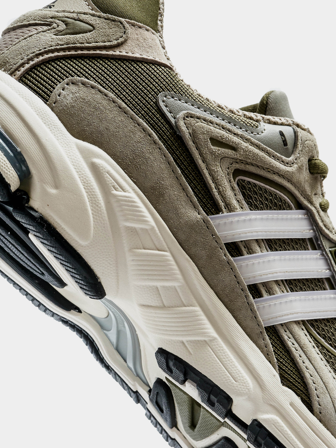 Кроссовки Adidas Response CL модель ID4593 Кроссовки Adidas Response CL модель ID4593 Фото