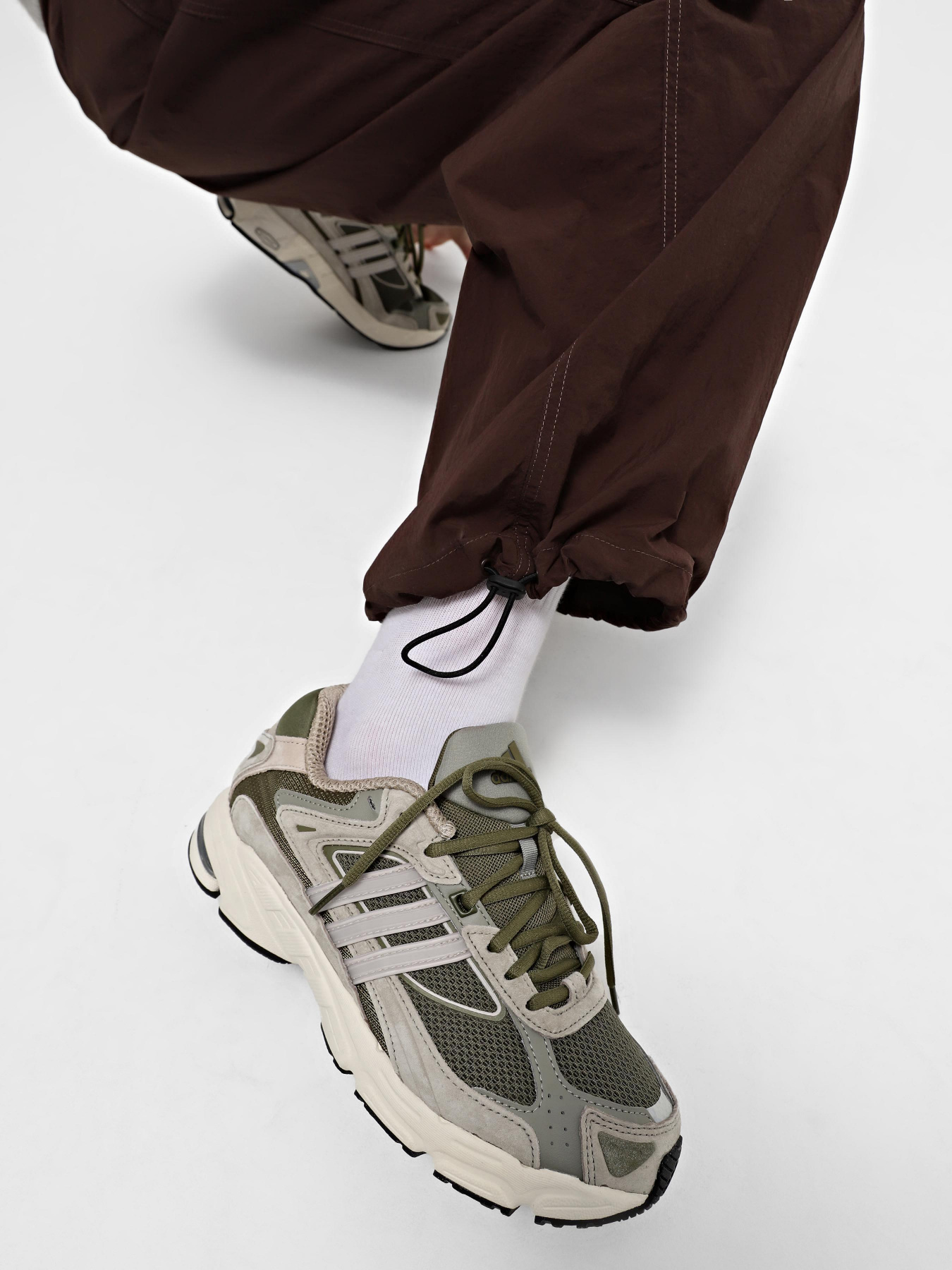 Кроссовки Adidas Response CL модель ID4593 Кроссовки Adidas Response CL модель ID4593 Фото