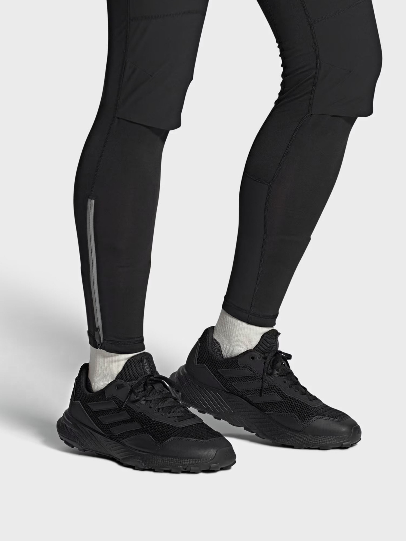 Кросівки Adidas TRACEFINDER TRAIL модель IE5906 Фото