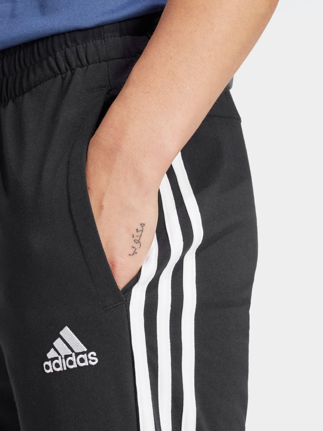 Брюки Adidas ESSENTIALS SINGLE JERSEY 3-STR модель GM5542 Брюки Adidas ESSENTIALS SINGLE JERSEY 3-STR модель GM5542 Фото