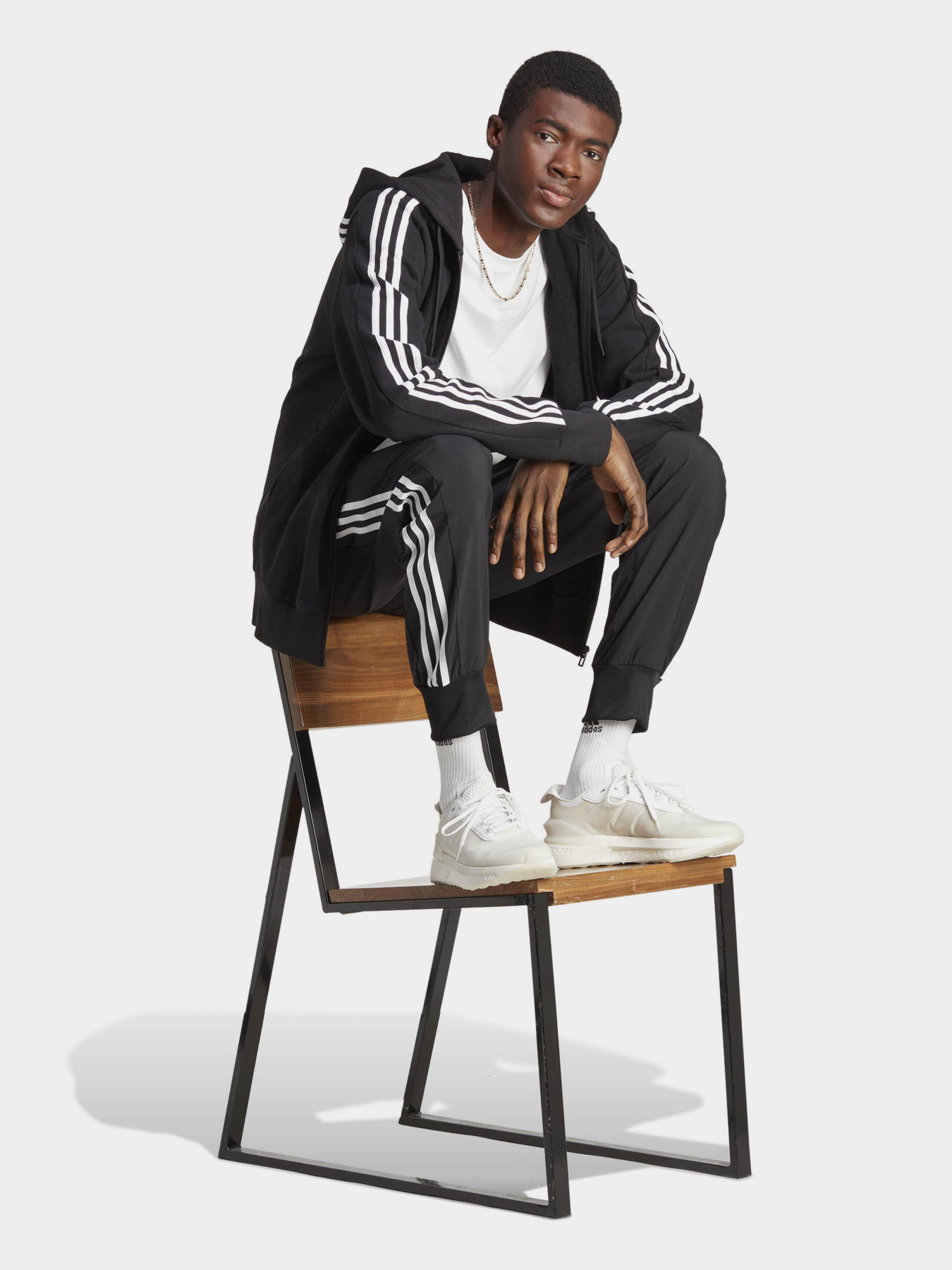 Худи и свитшоты Adidas ESSENTIALS FRENCH TERRY 3-STRI модель IC0433 Худи и свитшоты Adidas ESSENTIALS FRENCH TERRY 3-STRI модель IC0433 Фото