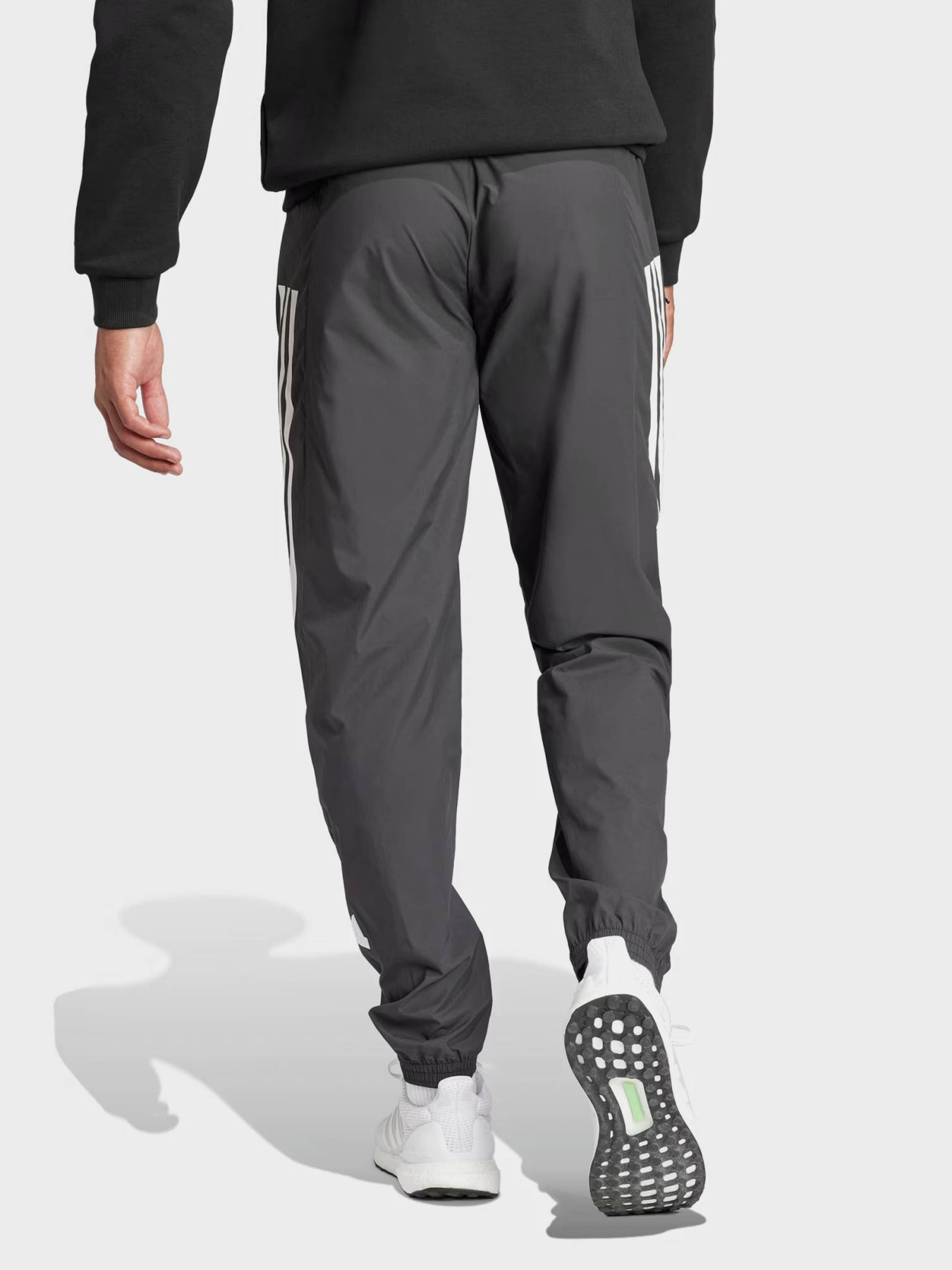 Брюки Adidas FUTURE ICONS 3-STRIPES WOVEN модель IN3318 Брюки Adidas FUTURE ICONS 3-STRIPES WOVEN модель IN3318 Фото