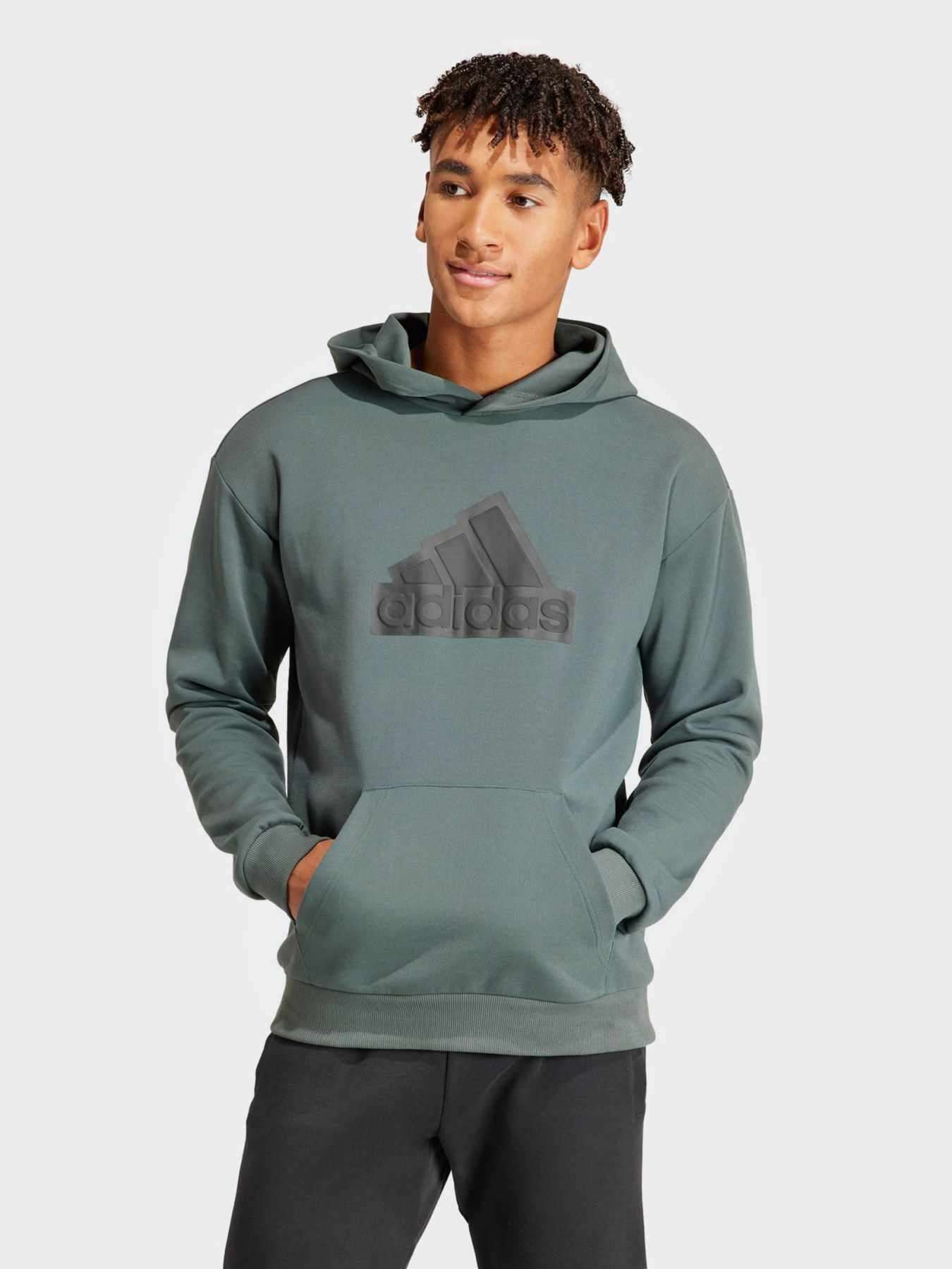Худи и свитшоты Adidas FUTURE ICONS BADGE OF SPORT модель IN3324 Худи и свитшоты Adidas FUTURE ICONS BADGE OF SPORT модель IN3324 Фото