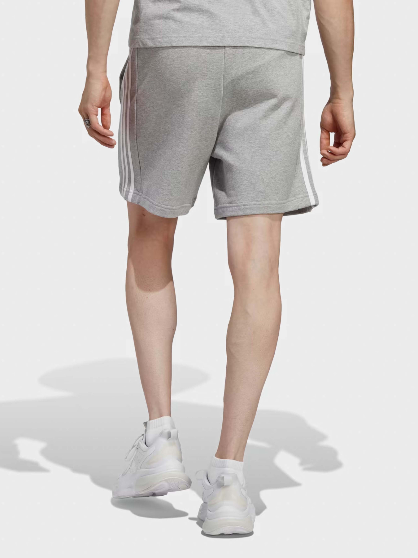 Шорты Adidas ESSENTIALS 3-STRIPES модель IC9437 Фото