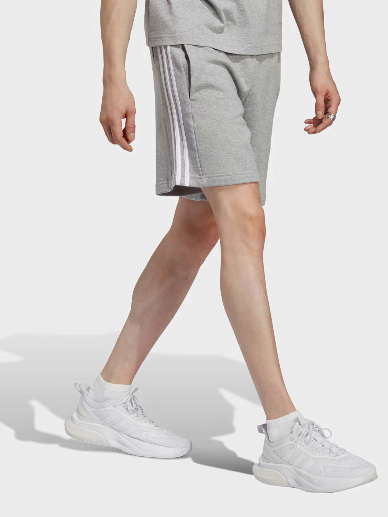 Шорты Adidas ESSENTIALS 3-STRIPES модель IC9437 Фото