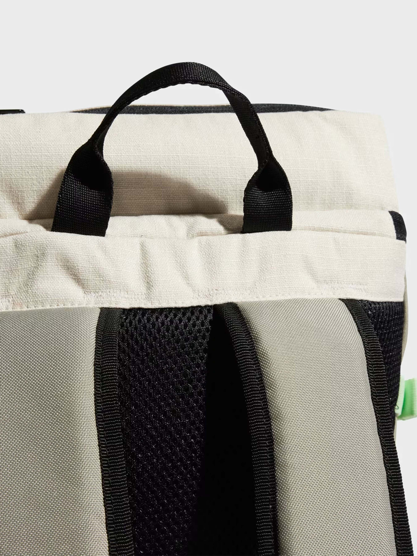 Рюкзаки Adidas XPLORER 22.4L модель IP0391 Рюкзаки Adidas XPLORER 22.4L модель IP0391 Фото