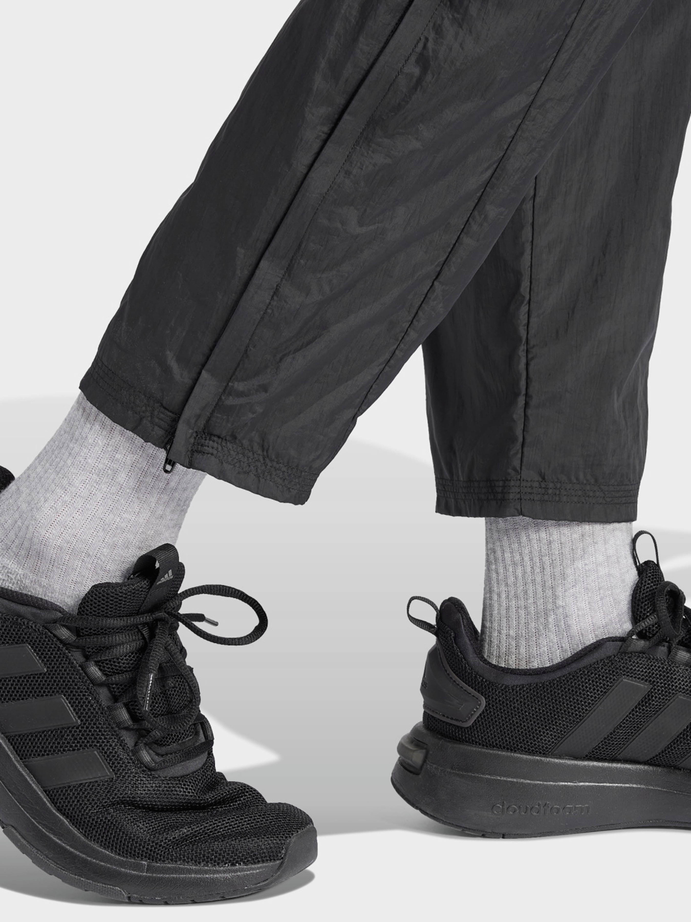 Брюки Adidas TIRO CUT 3-STRIPES SUMMER WOVE модель IQ4817 Фото