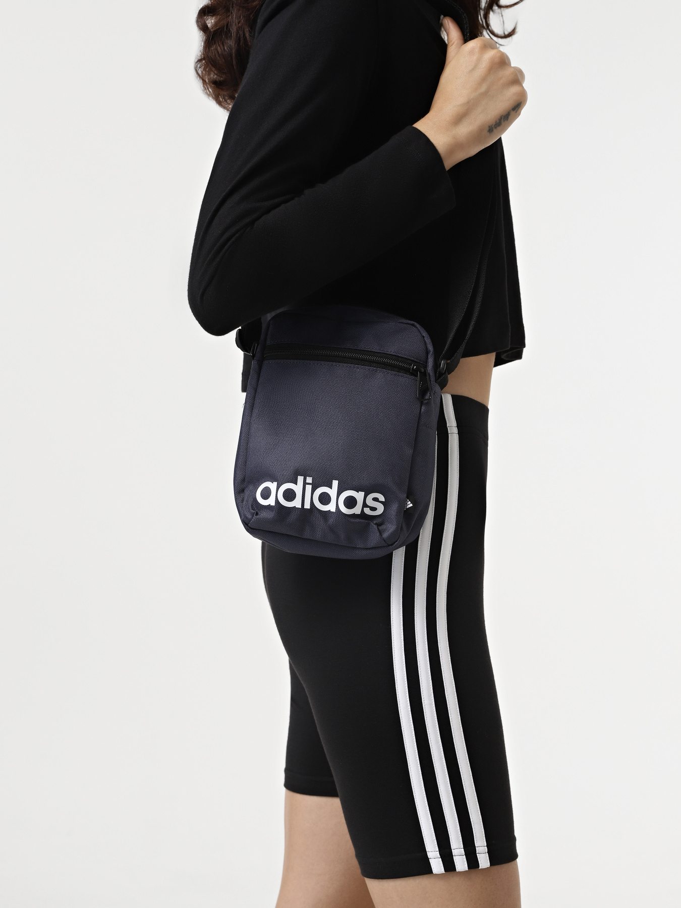 Сумки Adidas ESSENTIALS модель HR5373 Фото