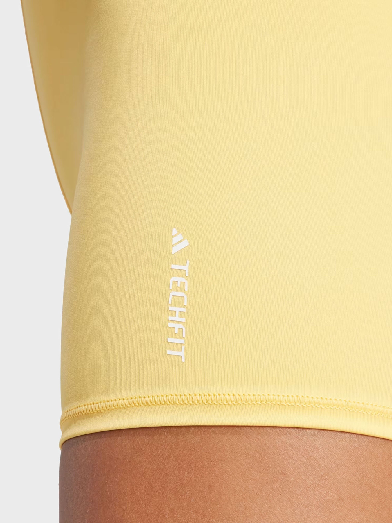 Шорты Adidas TECHFIT модель IU1856 Фото