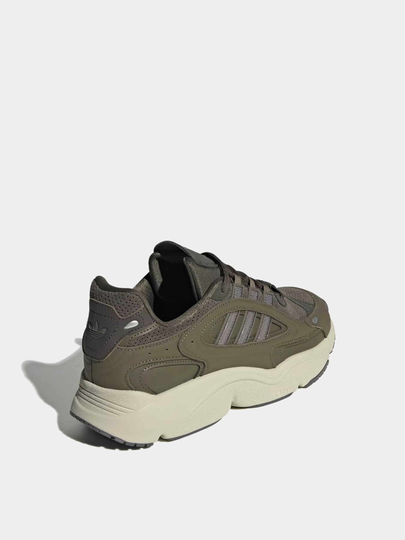 Кроссовки Adidas OZMILLEN модель IF9600 Фото
